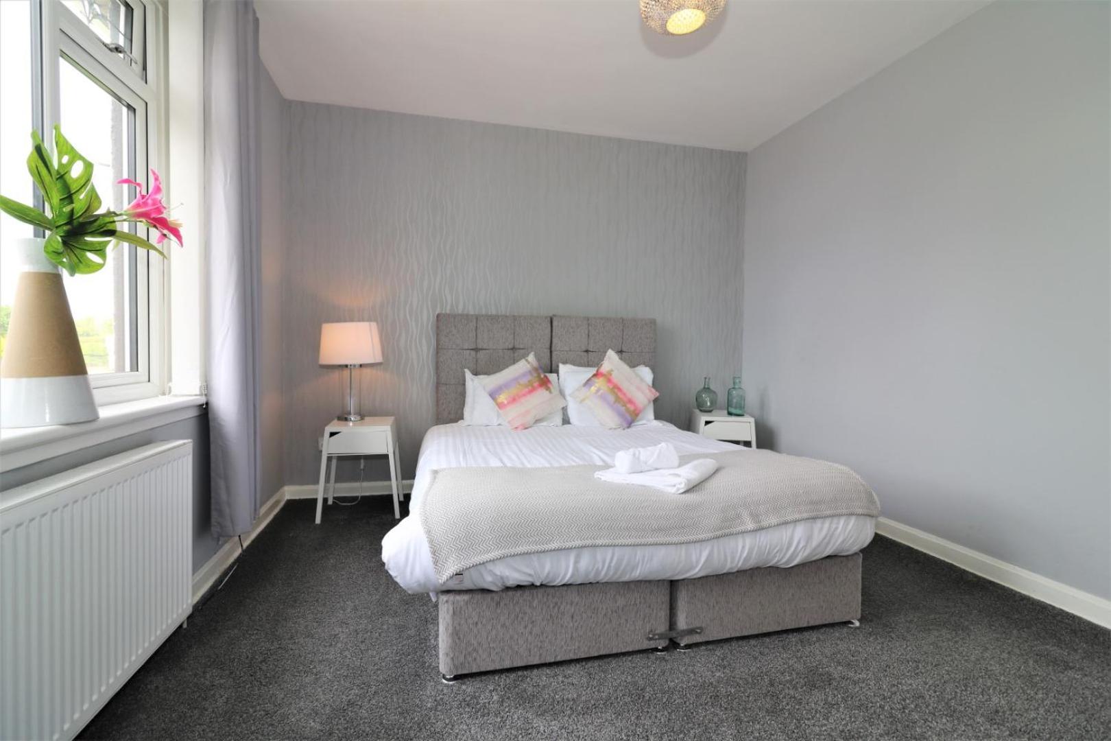 Signature - Carfin House, photo 14