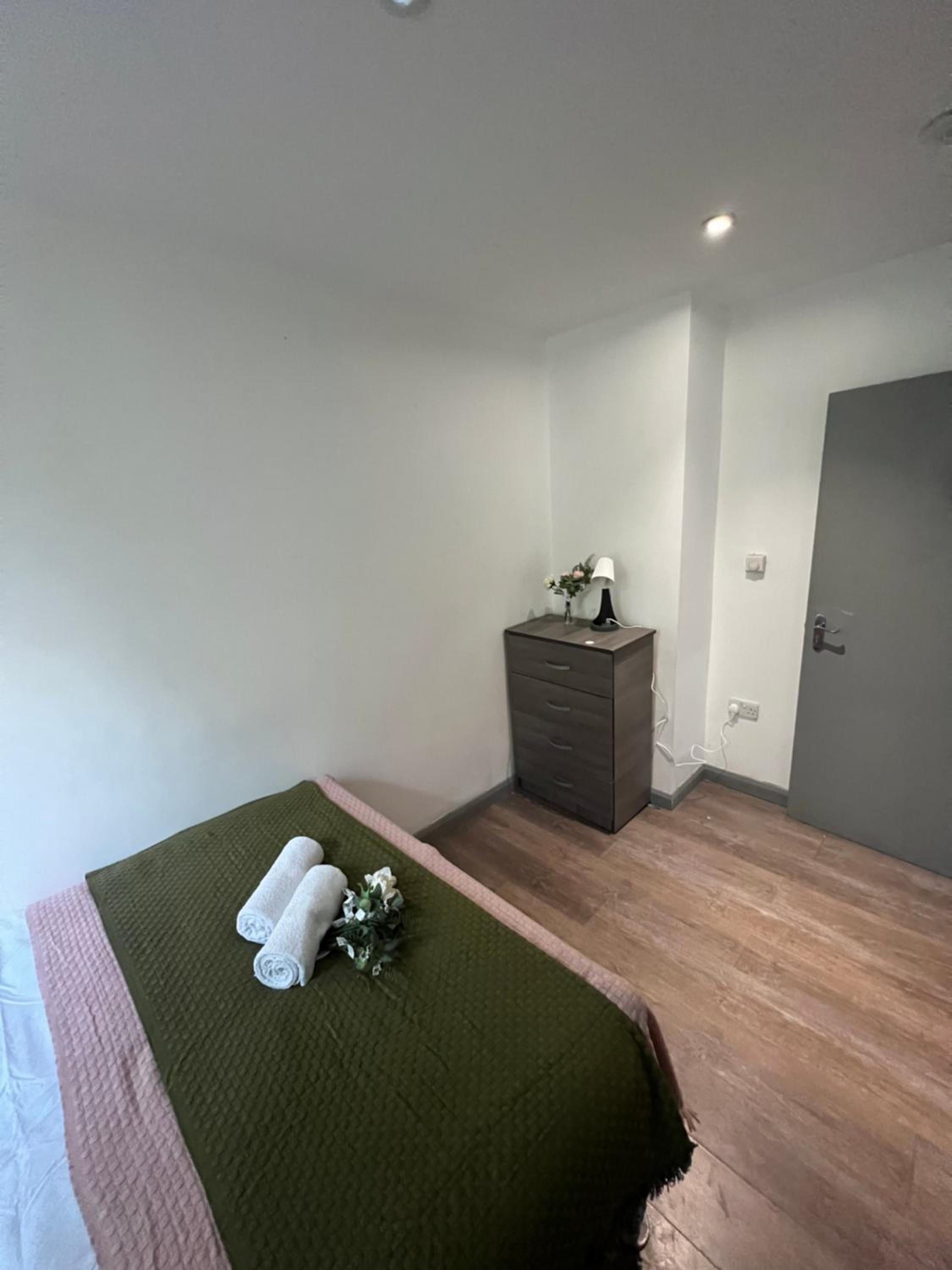 3 Bedroom Flat in King’s Cross, St Pancras’s. 2 minutes to Euston.