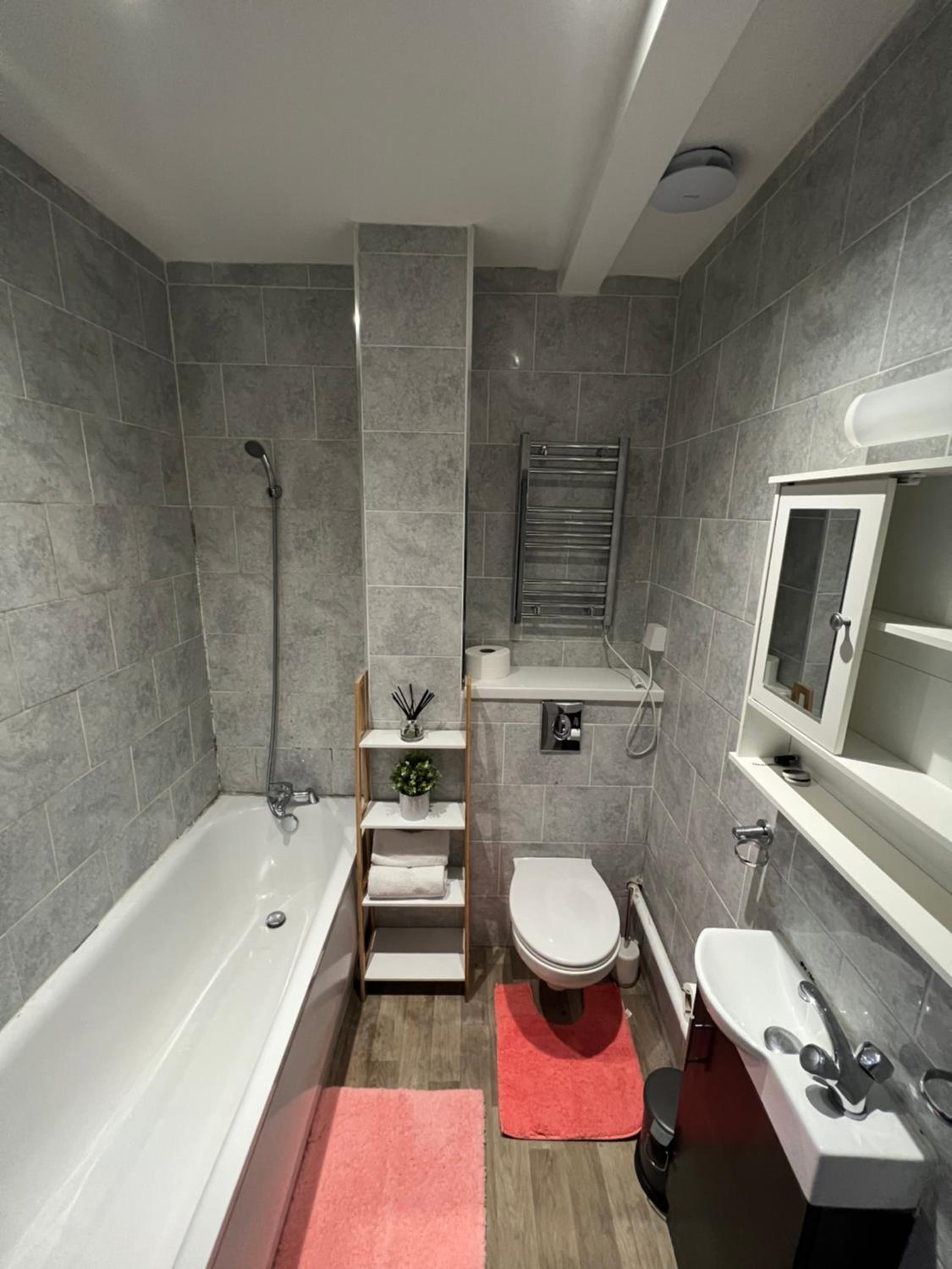 3 Bedroom Flat in King’s Cross, St Pancras’s. 2 minutes to Euston.