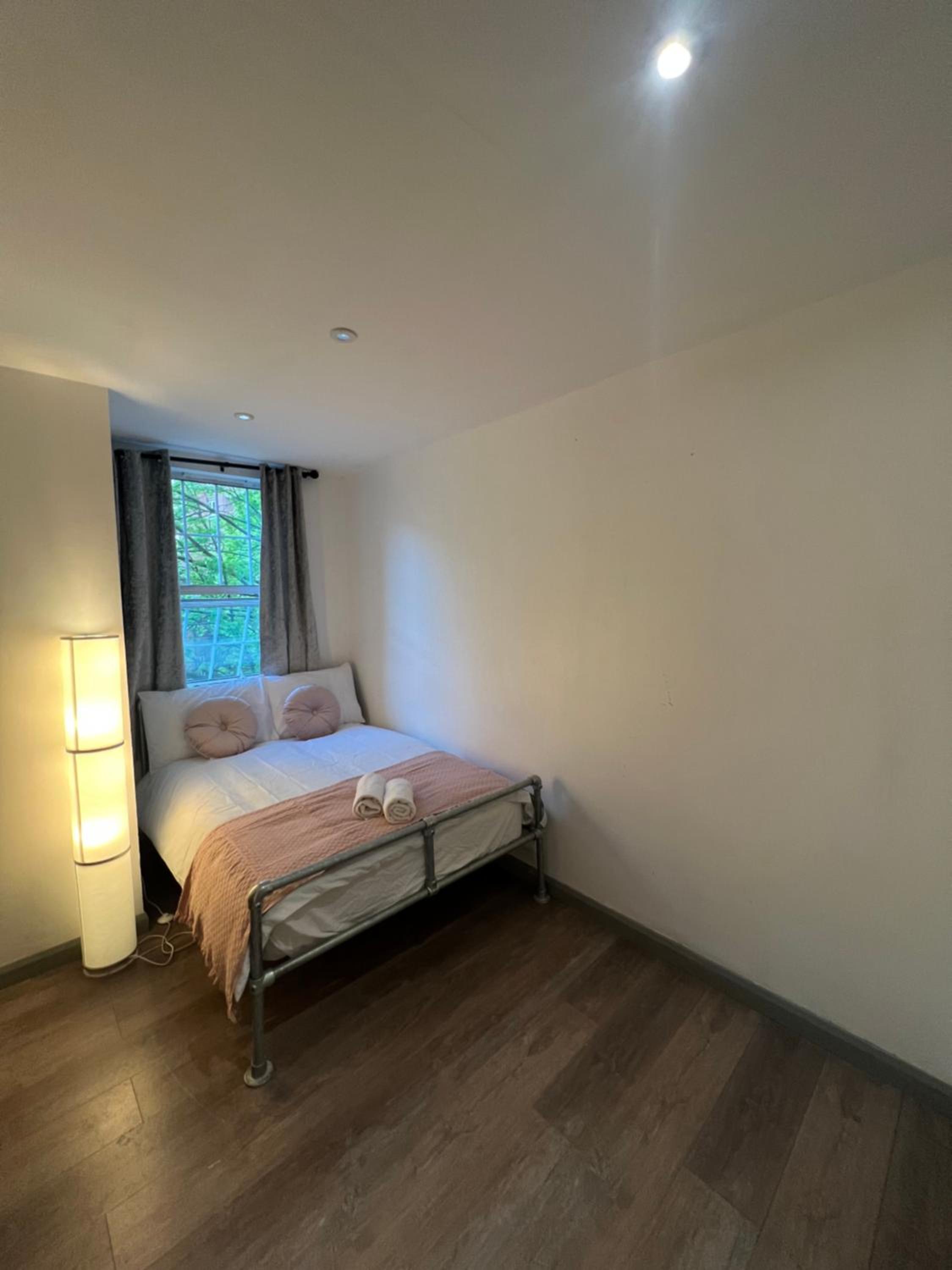 3 Bedroom Flat in King’s Cross, St Pancras’s. 2 minutes to Euston.