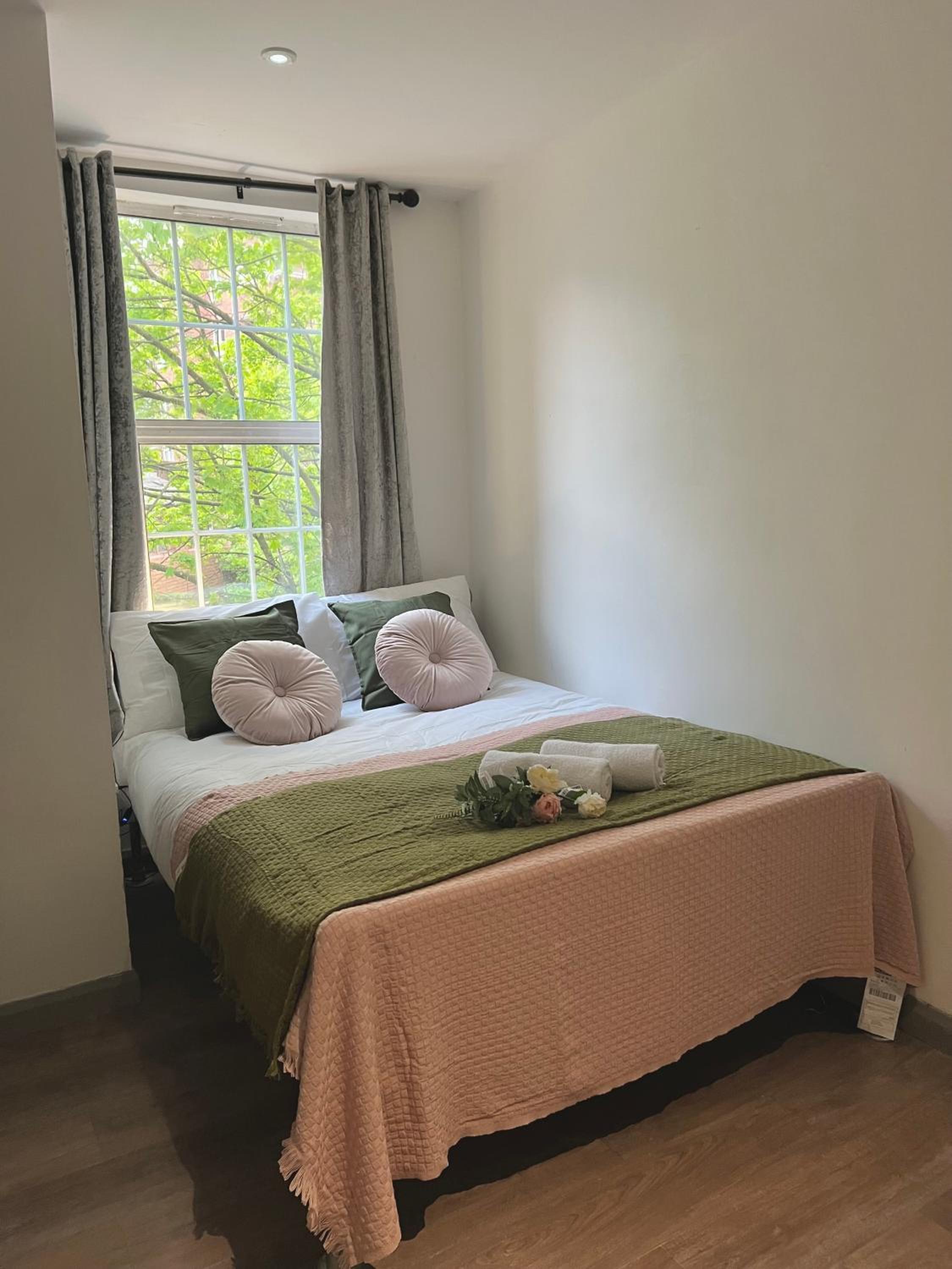3 Bedroom Flat in King’s Cross, St Pancras’s. 2 minutes to Euston.