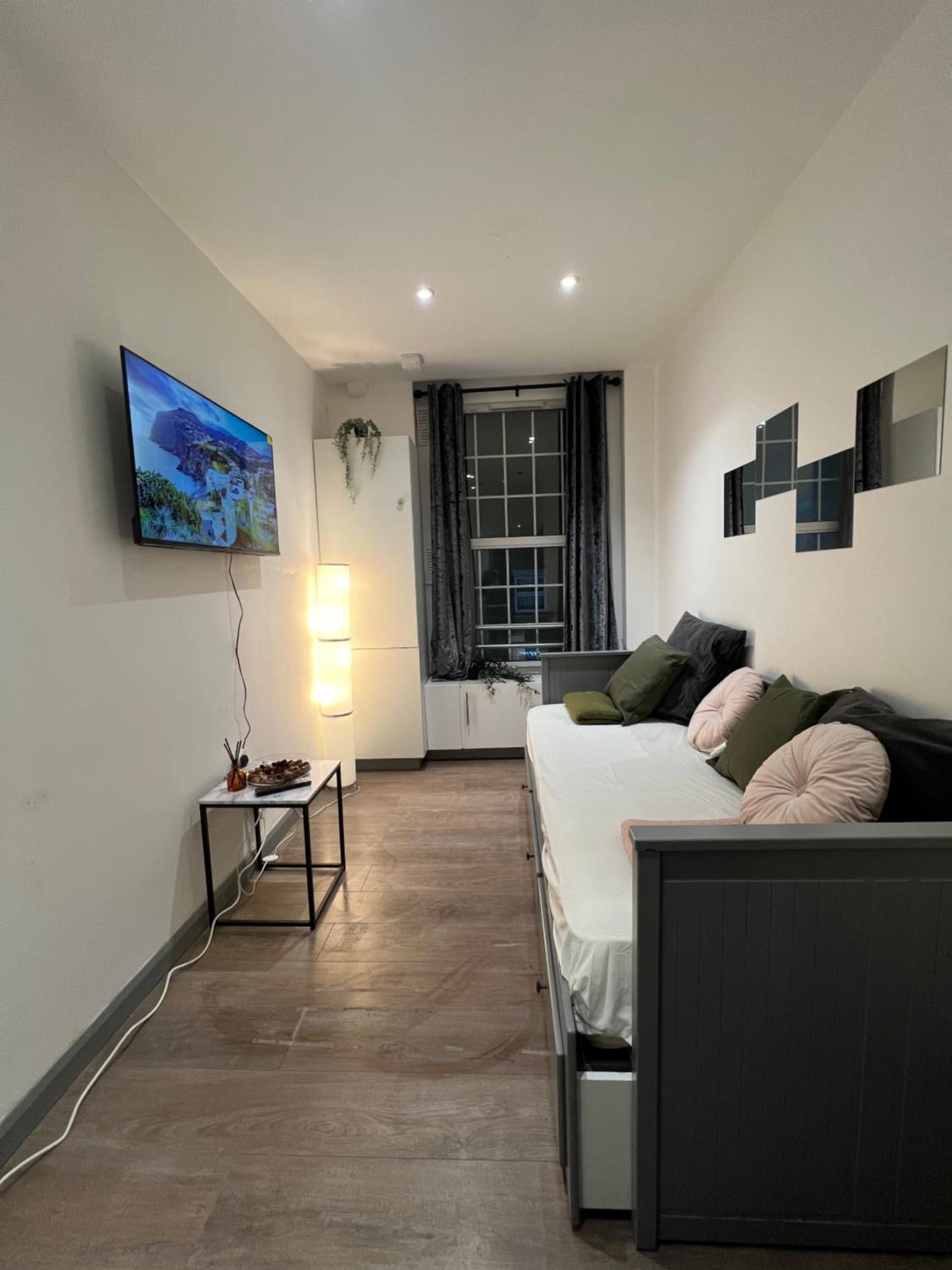 3 Bedroom Flat in King’s Cross, St Pancras’s. 2 minutes to Euston.