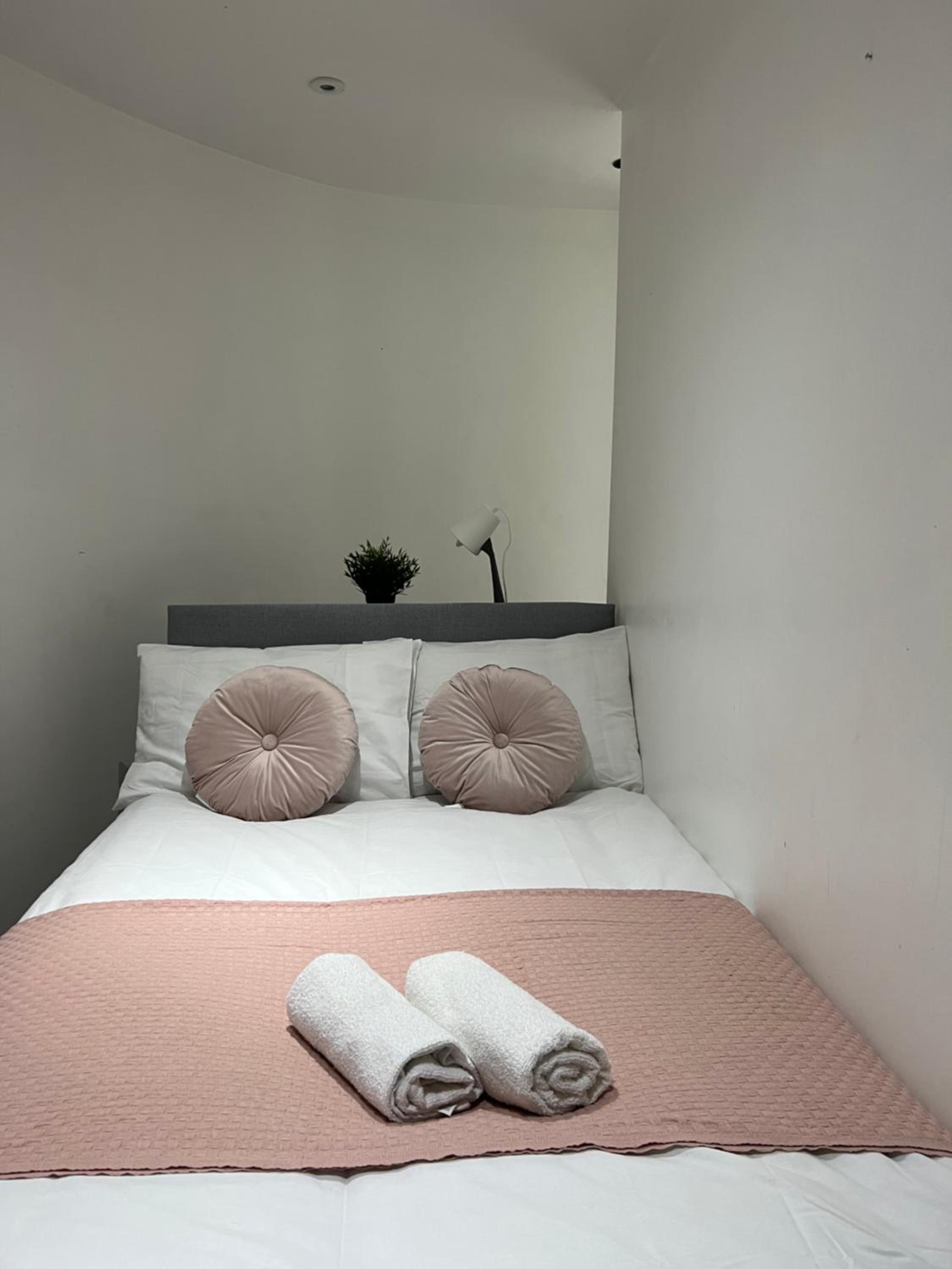 3 Bedroom Flat in King’s Cross, St Pancras’s. 2 minutes to Euston.