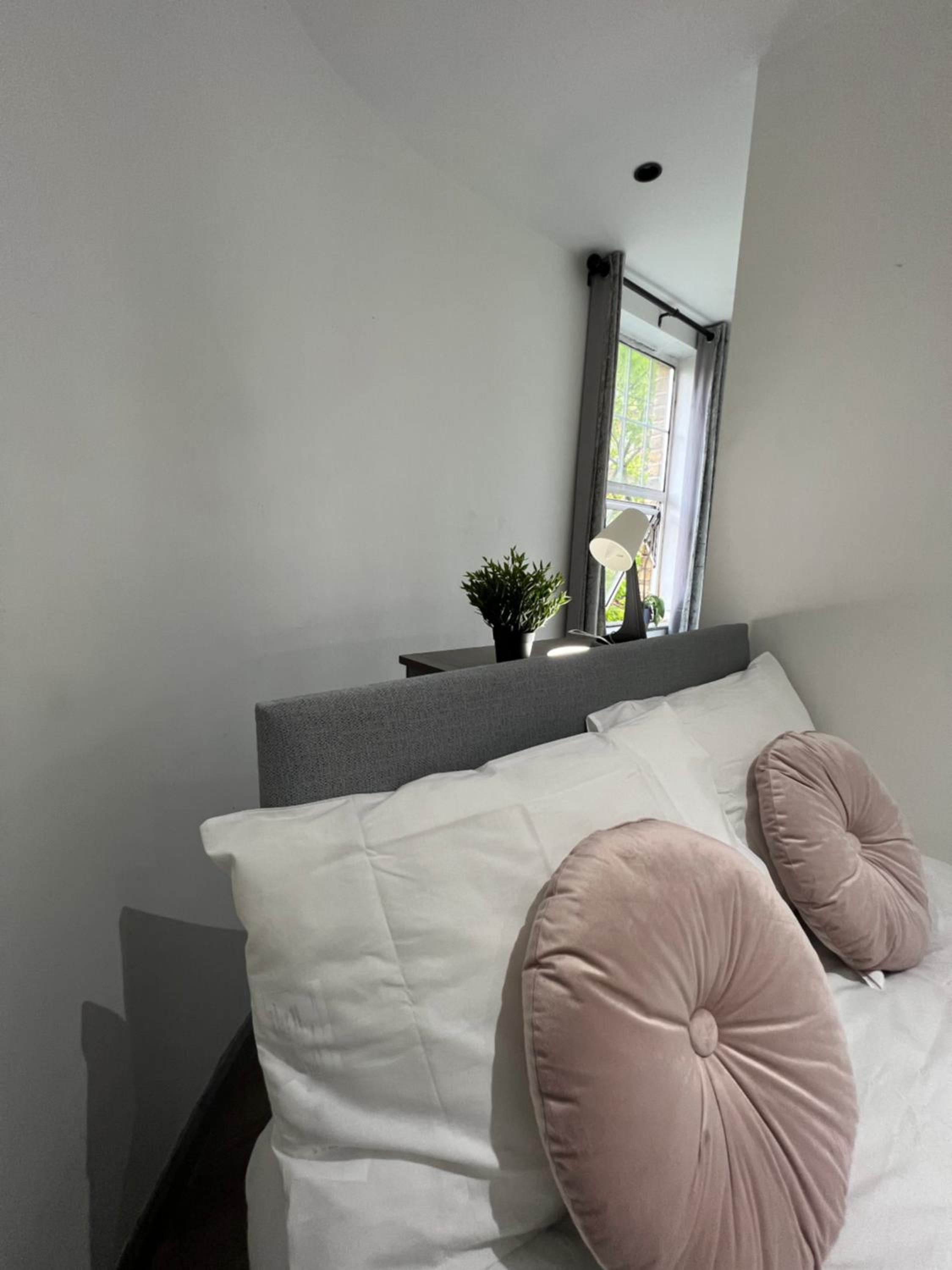 3 Bedroom Flat in King’s Cross, St Pancras’s. 2 minutes to Euston.