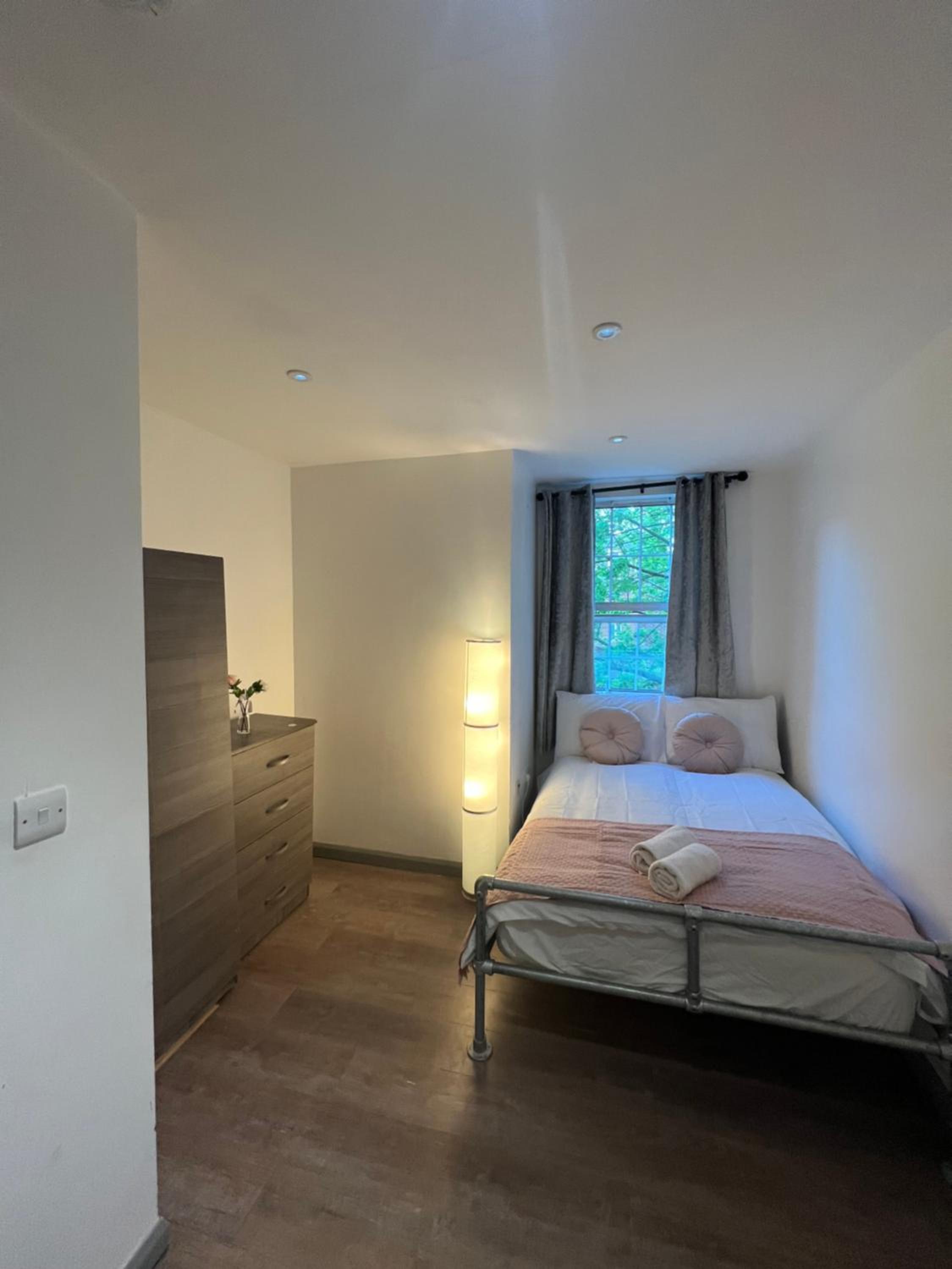 3 Bedroom Flat in King’s Cross, St Pancras’s. 2 minutes to Euston.