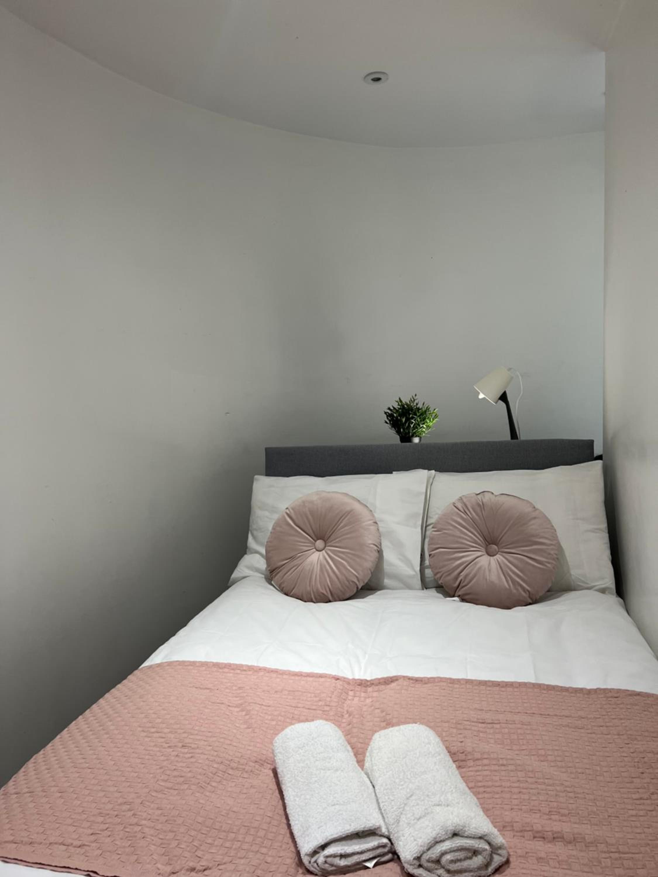 3 Bedroom Flat in King’s Cross, St Pancras’s. 2 minutes to Euston.