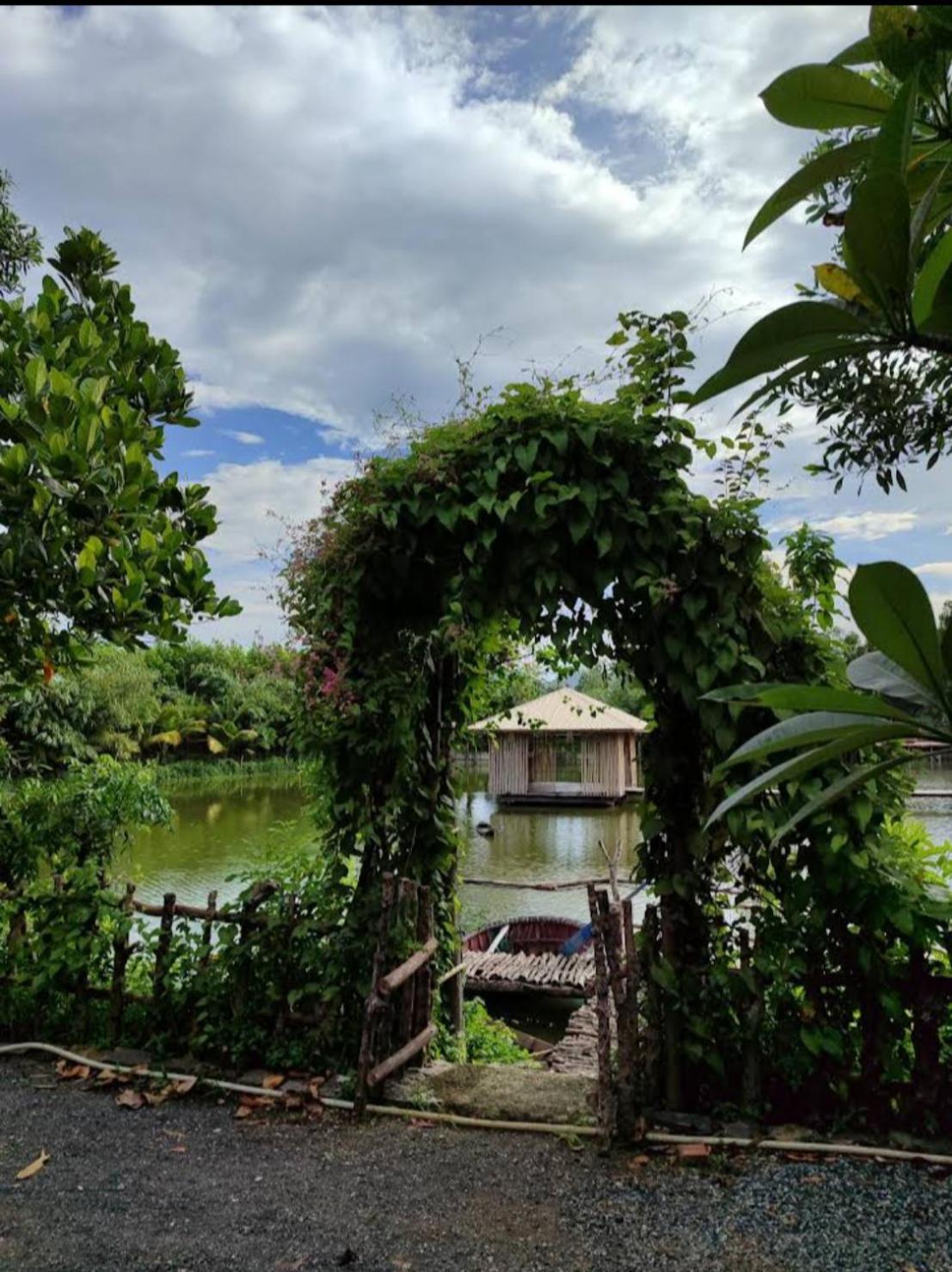 TINA LAKESIDE AO ĐÔI Homestay Phước Hải