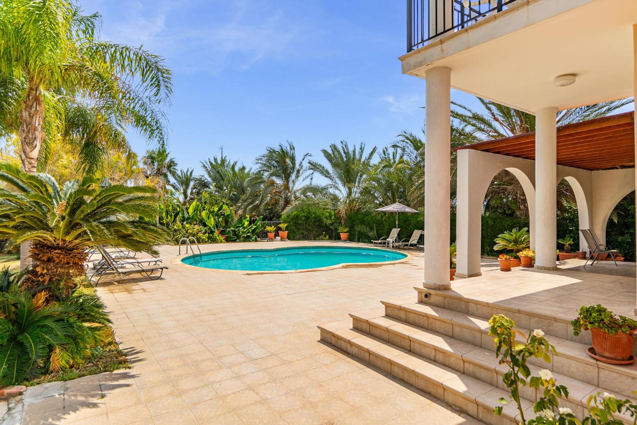 Villa Arkadia by Ezoria Villas