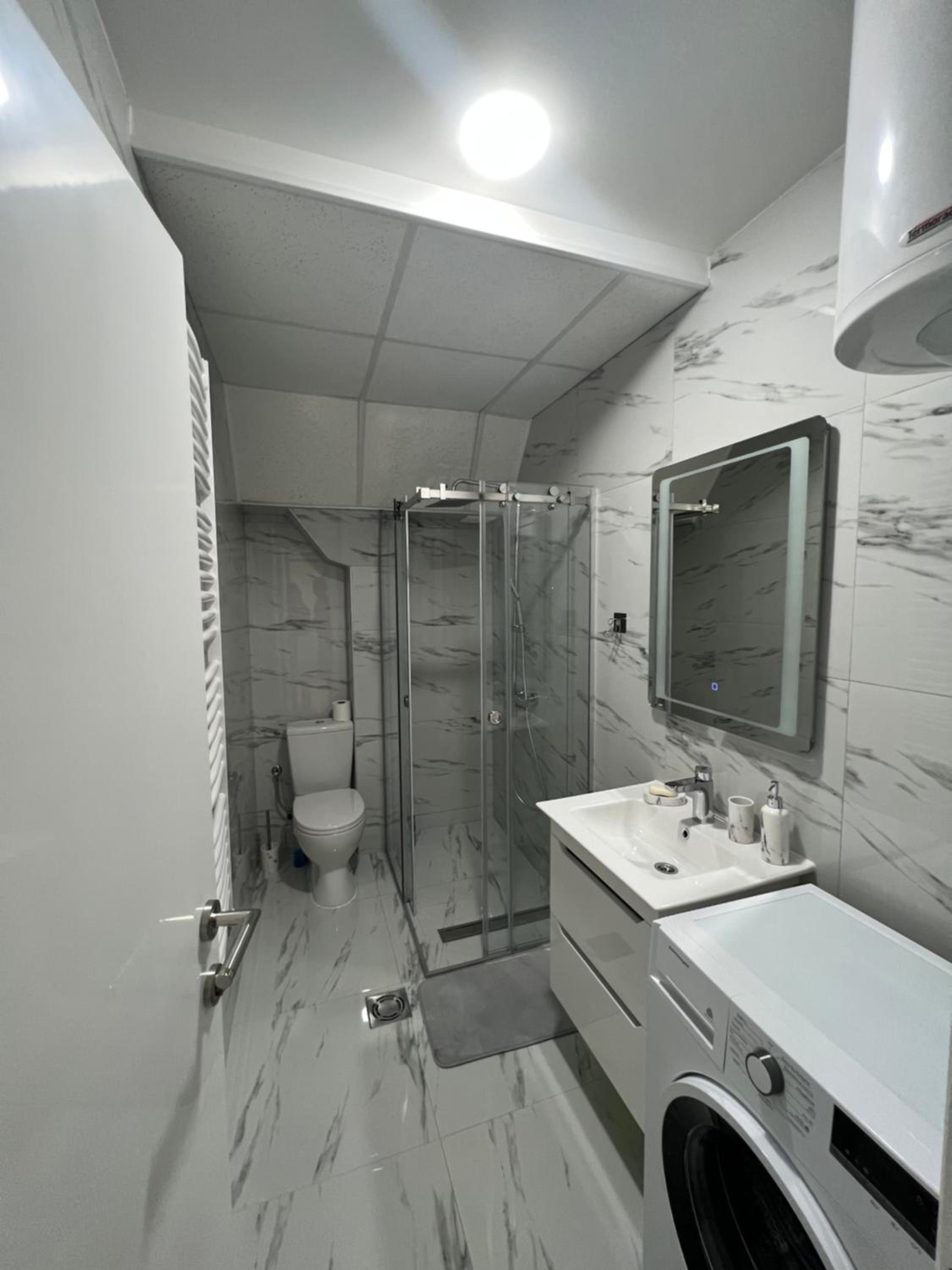 Photo 10