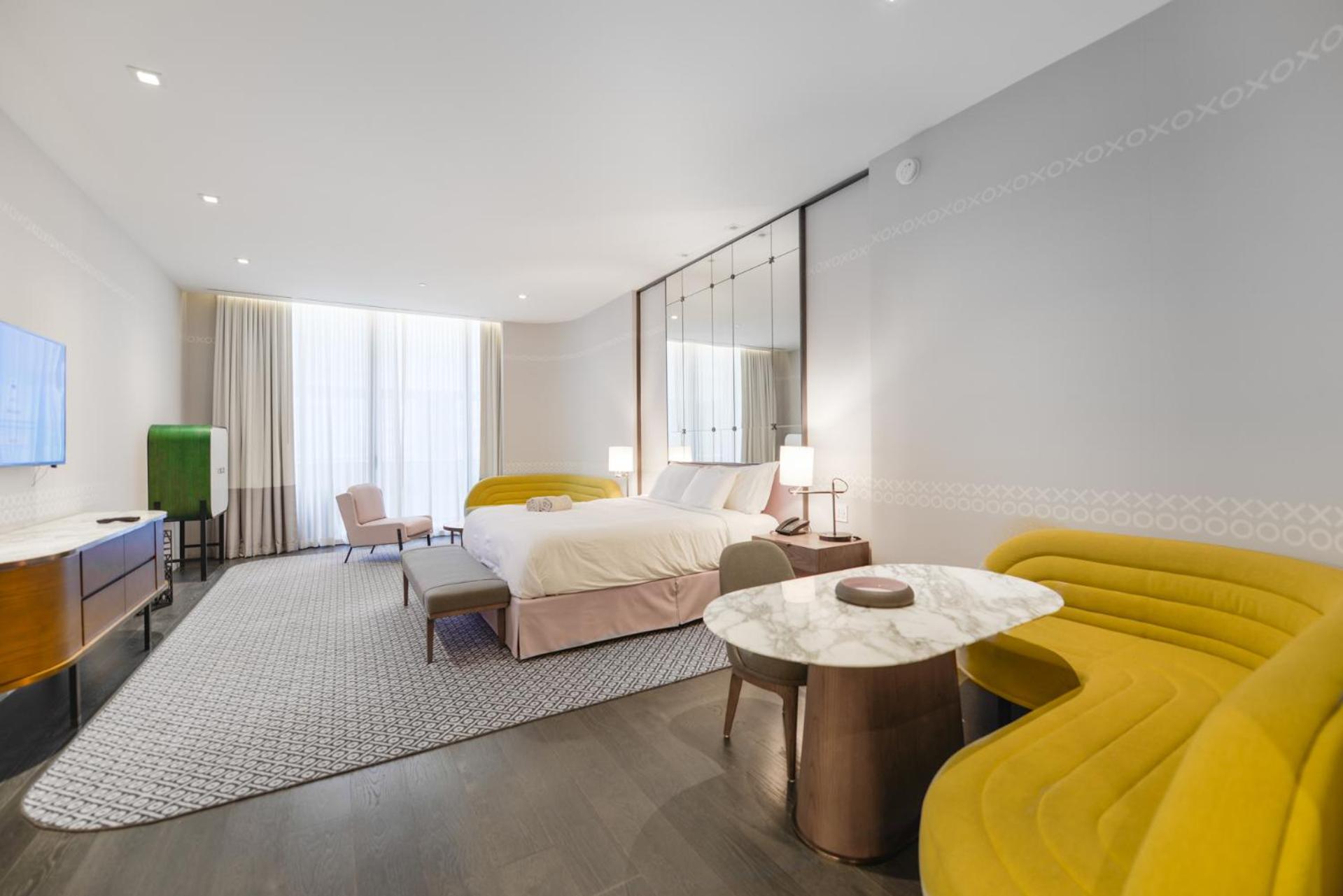 Wonderful King Suite With Pool at SLS LUX Brickell