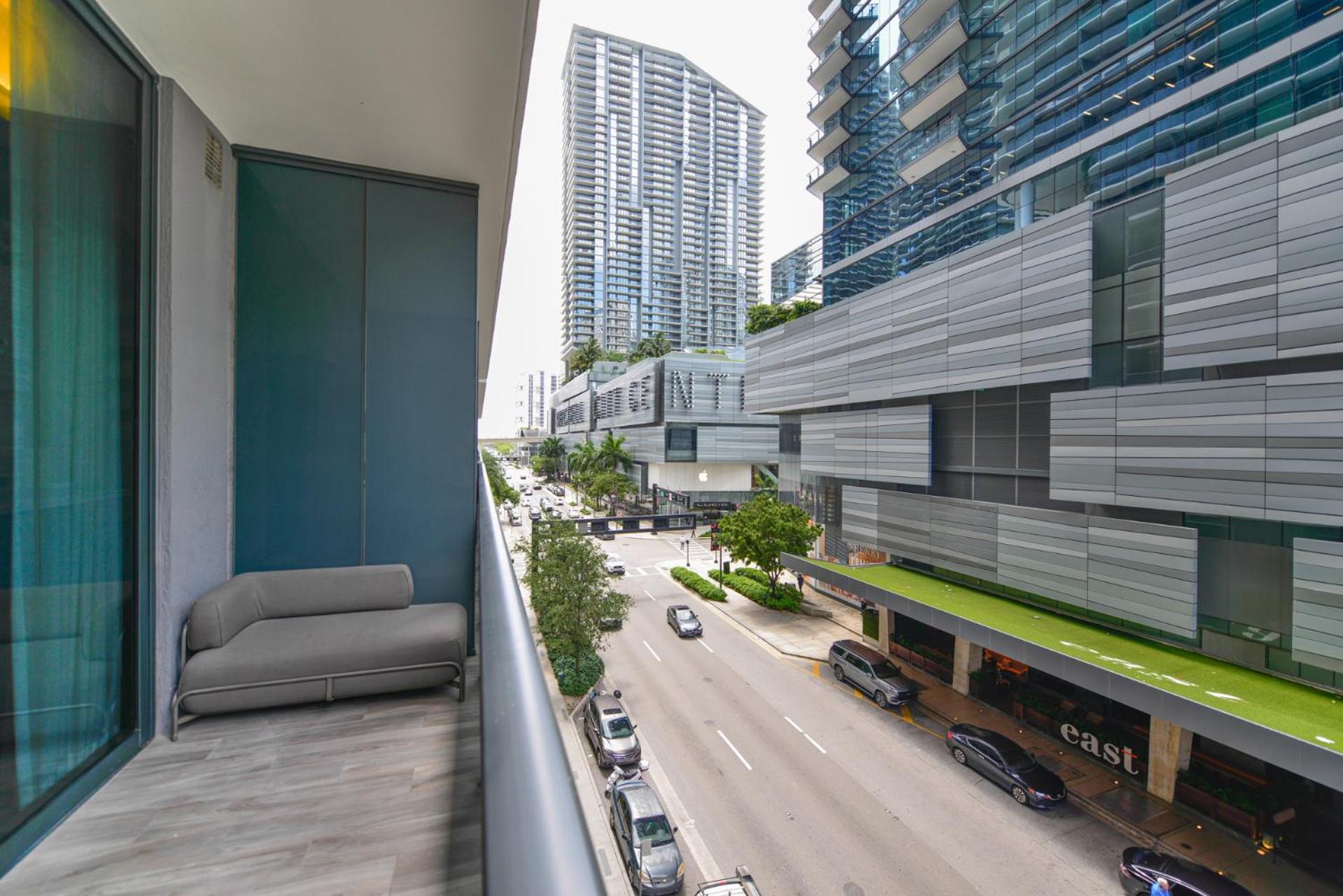 Wonderful King Suite With Pool at SLS LUX Brickell