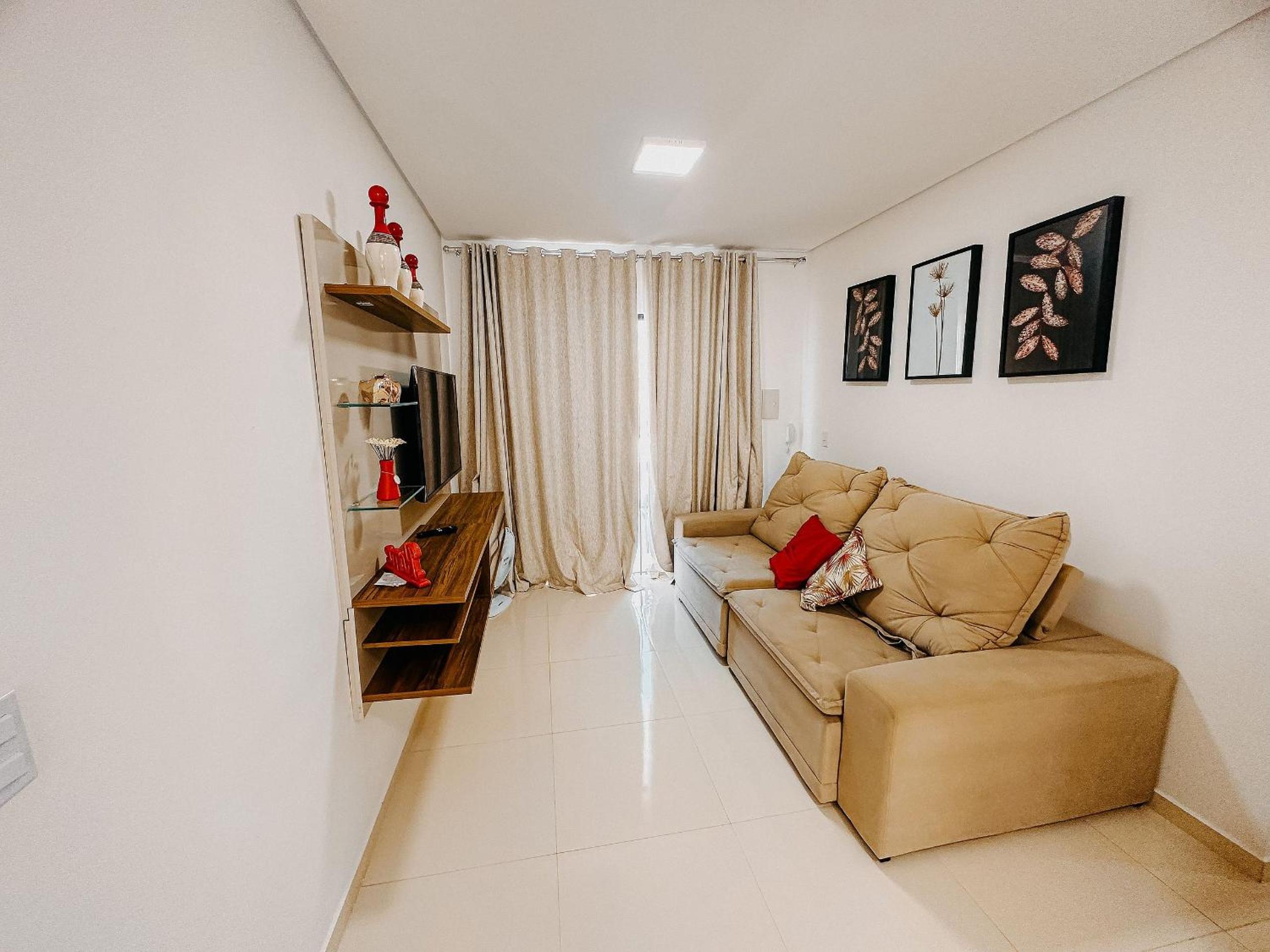 Apê pavimento superior com 3 quartos com ar condicionado, varanda e suite com vista para a piscina e internet privativa, a poucos metros da Praia de Tapera