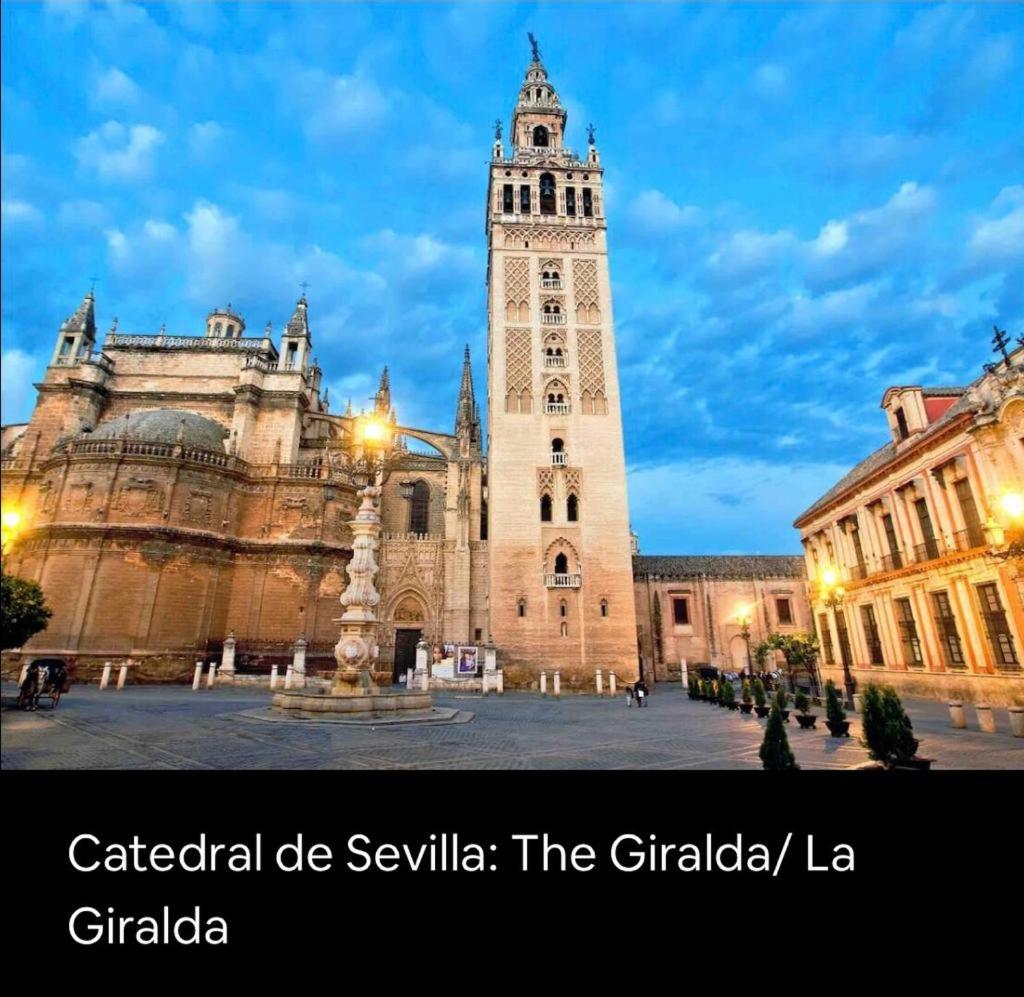 Budget and cute rooms with balcony Sevilla center
