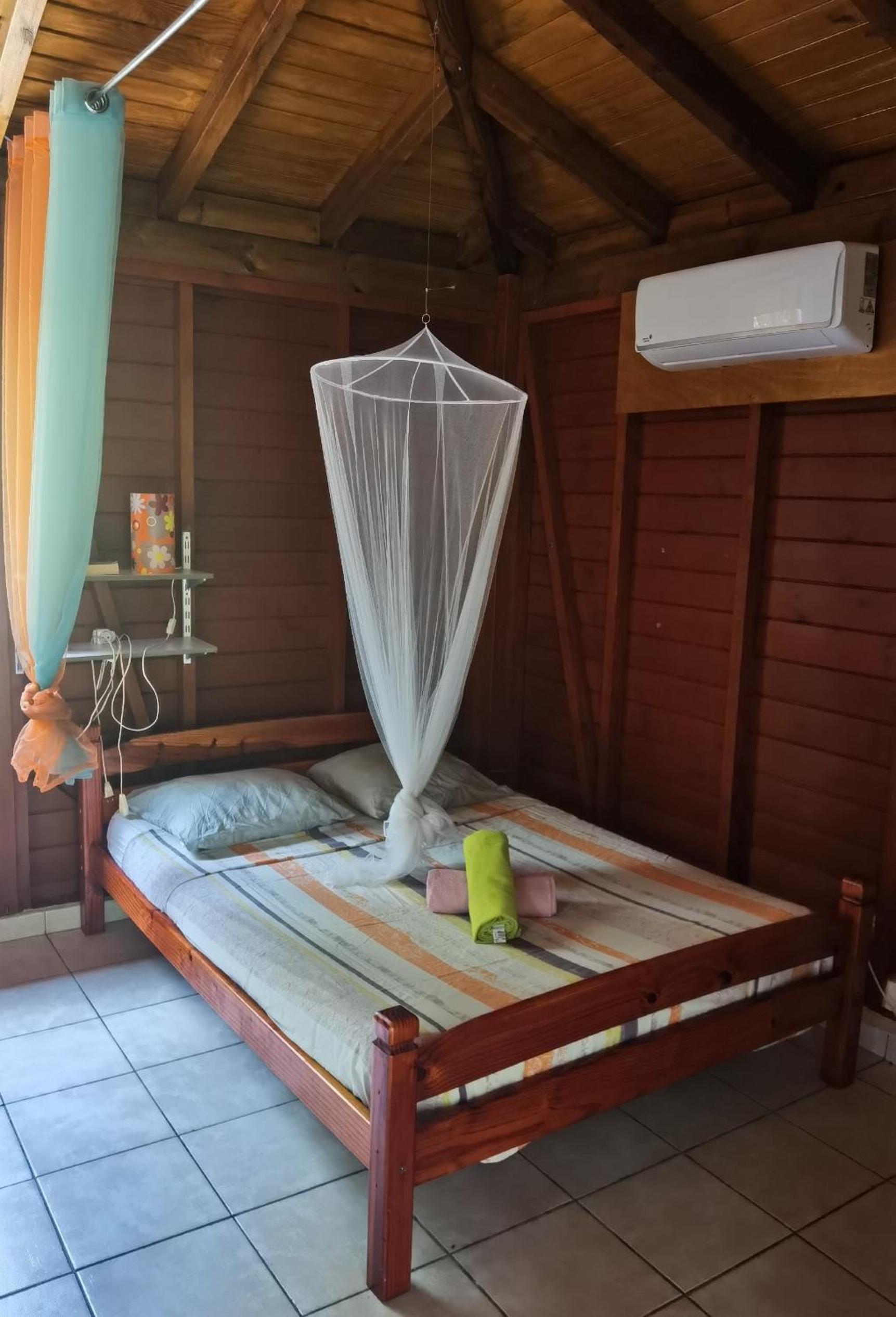 Bungalow Bois Exotique view 2