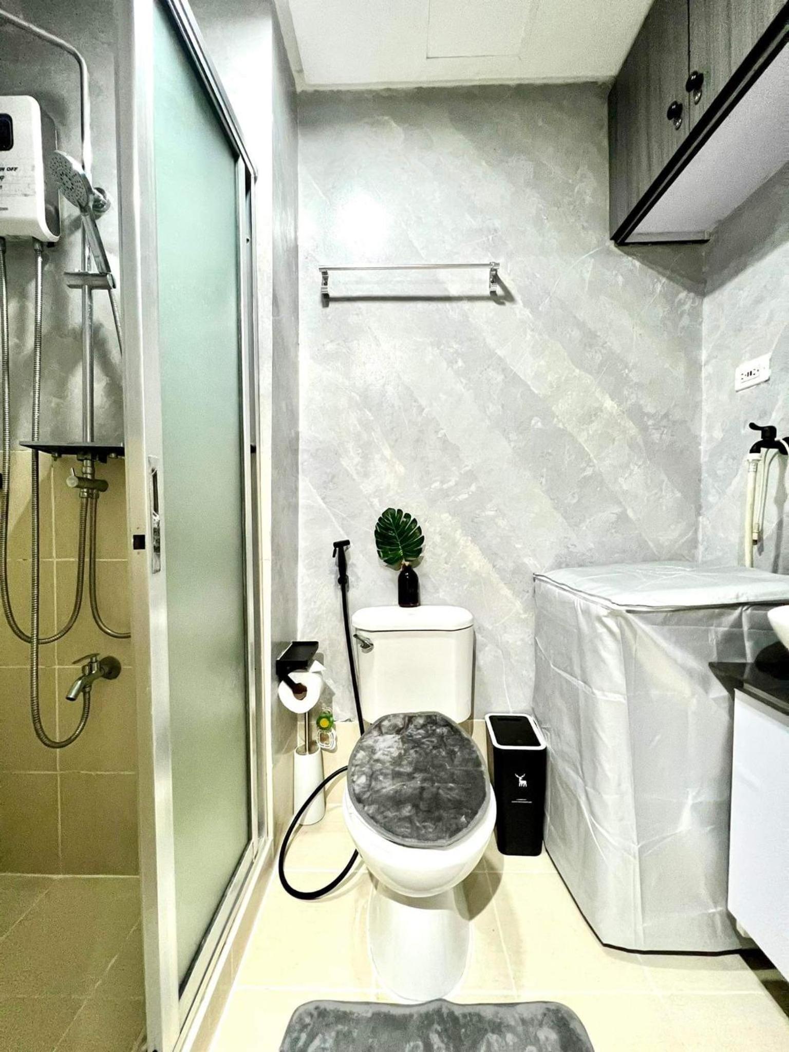 JA2 STAYCATION @TREES RESIDENCES view 2