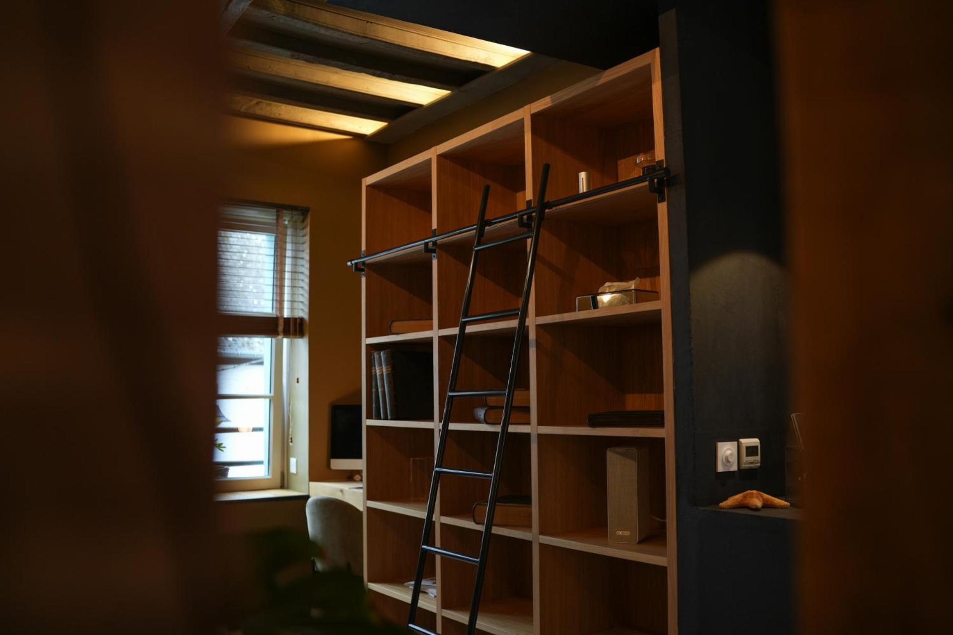 Photo 8