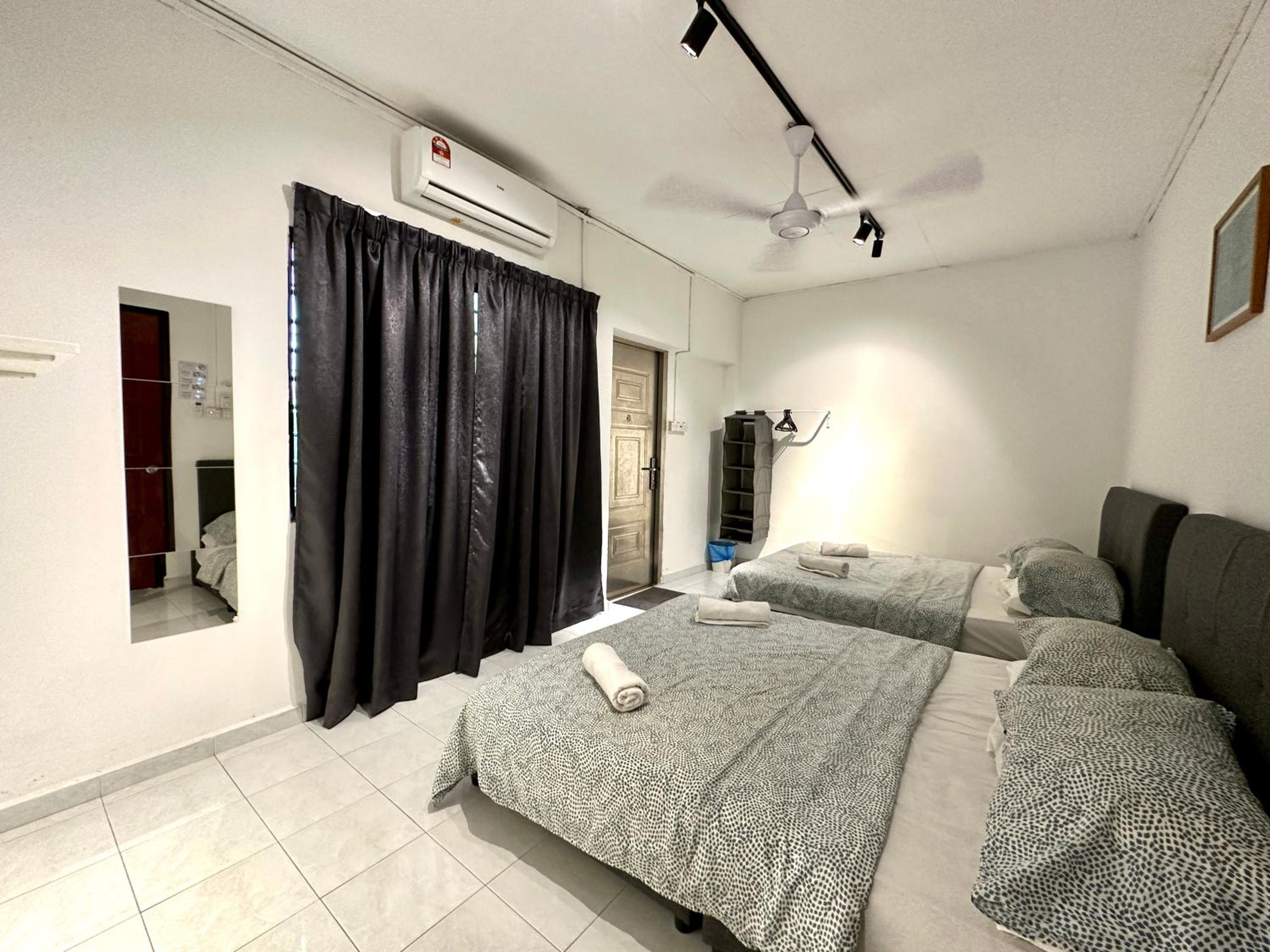BNB Cozy Homestay @ Bdr Country Homes (Corner Hse) view 3