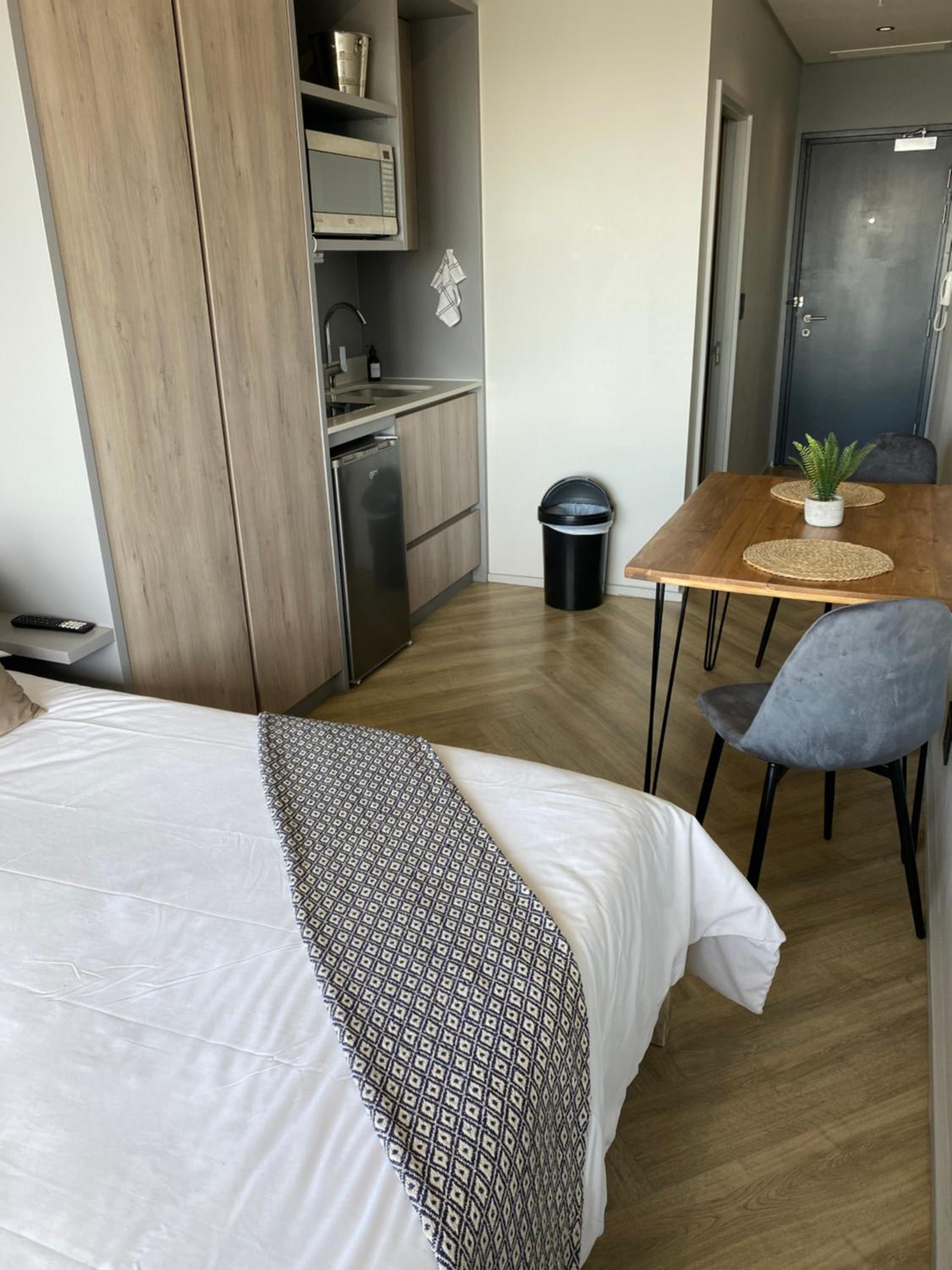 Cosy Studio with Spectacular Views view 4