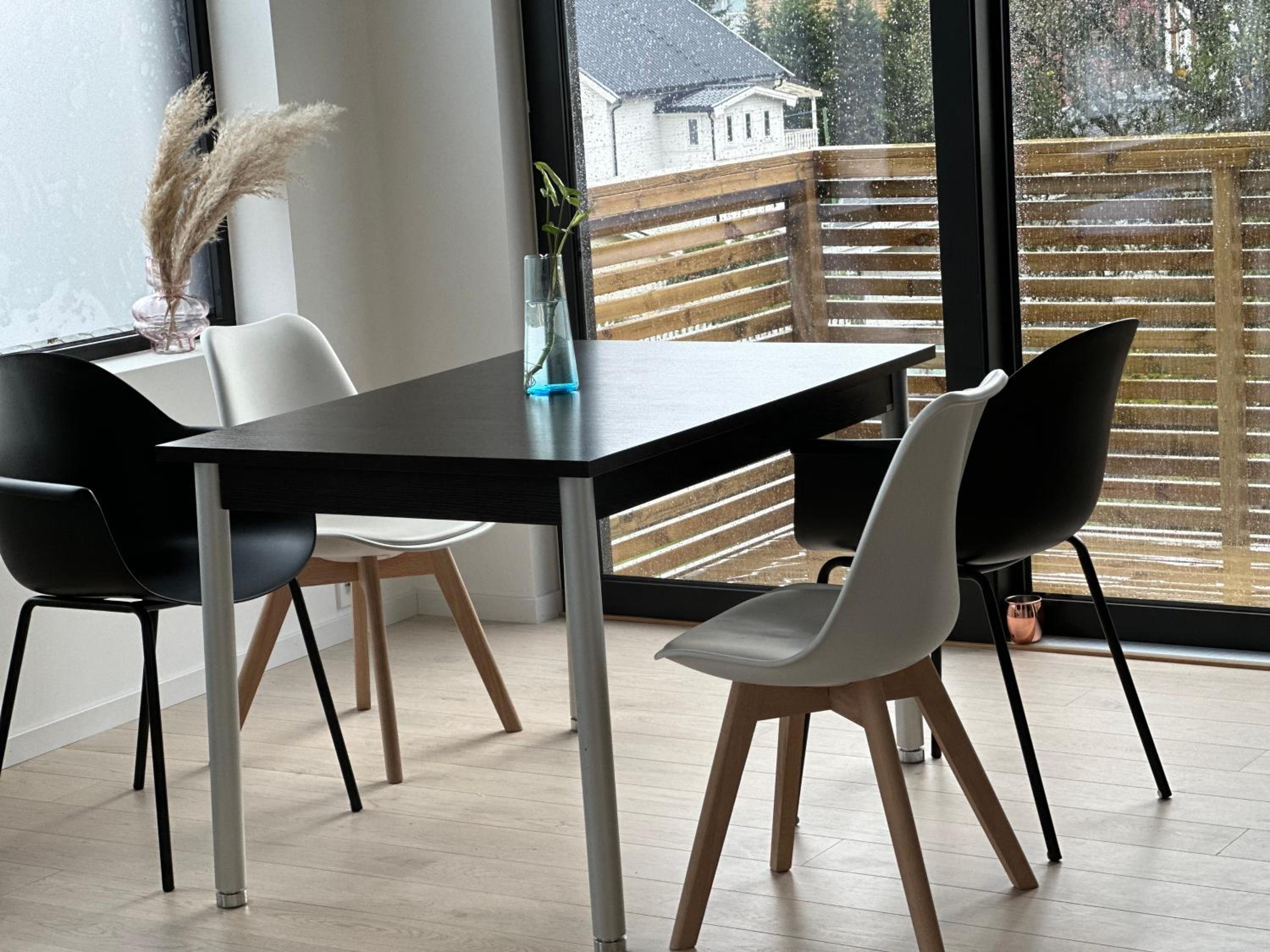 Tromsø central guest house with parking view 4