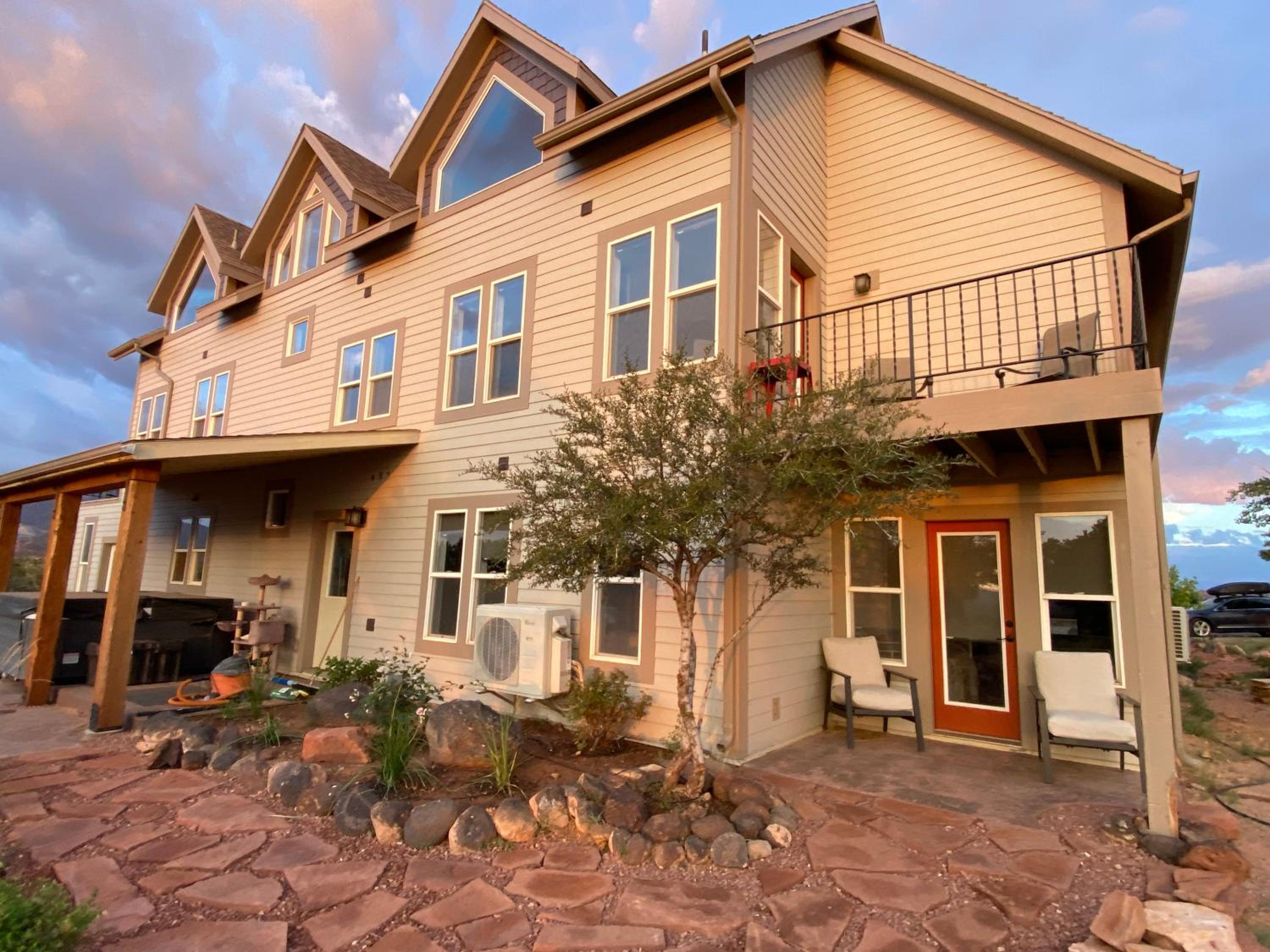 SkyRidge Inn