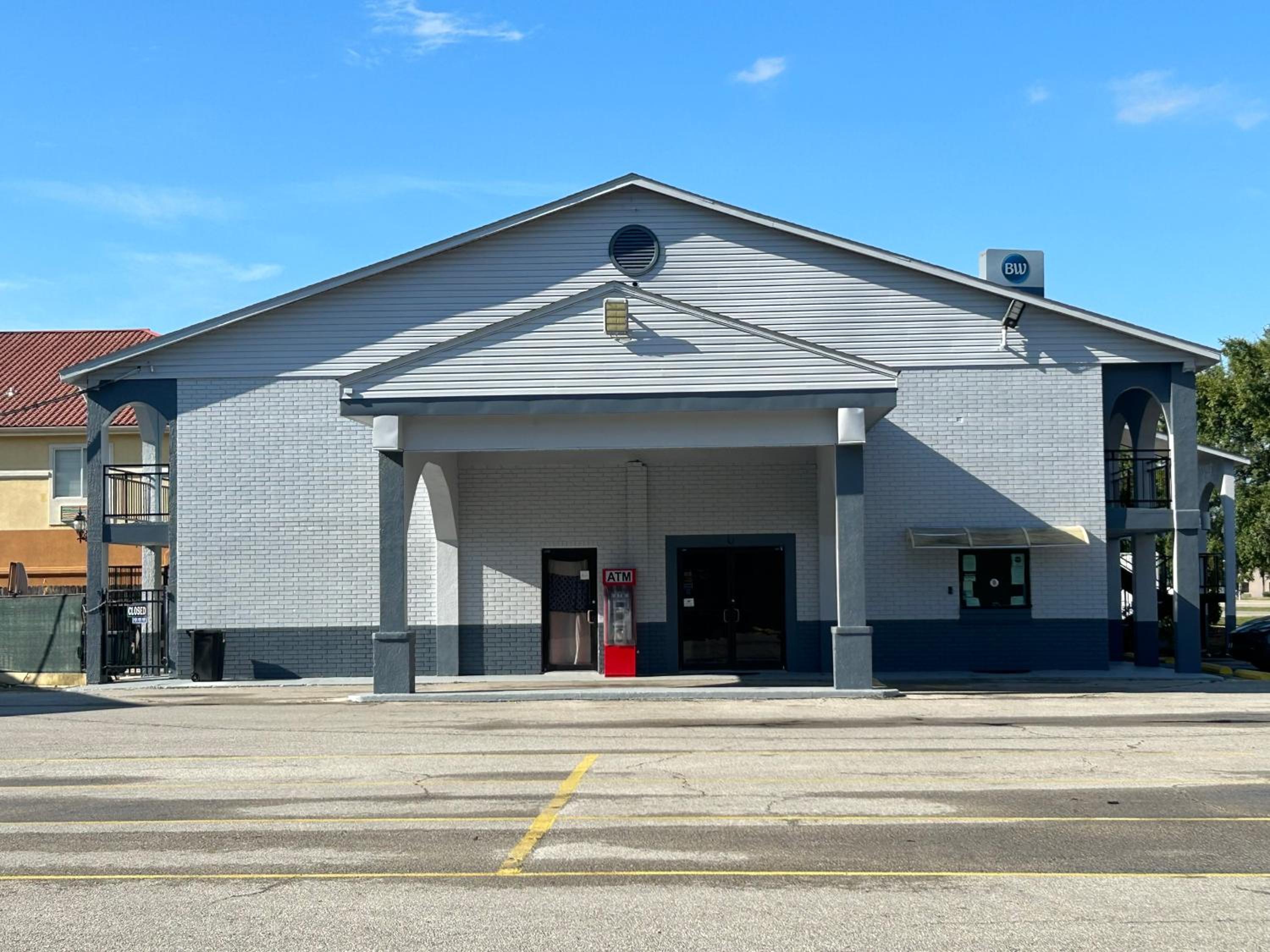 Hotel Blue Star inn - Image 1