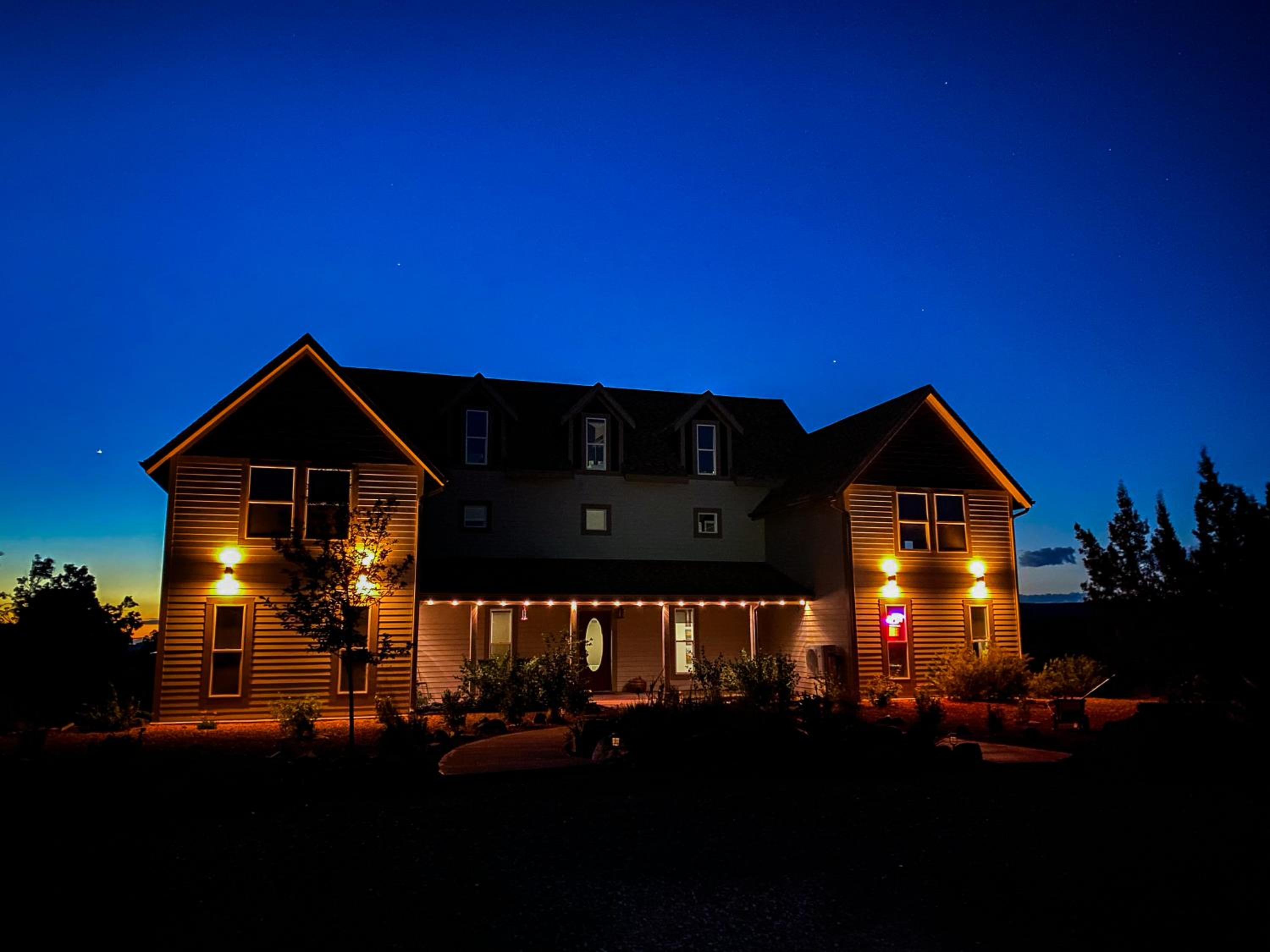 SkyRidge Inn