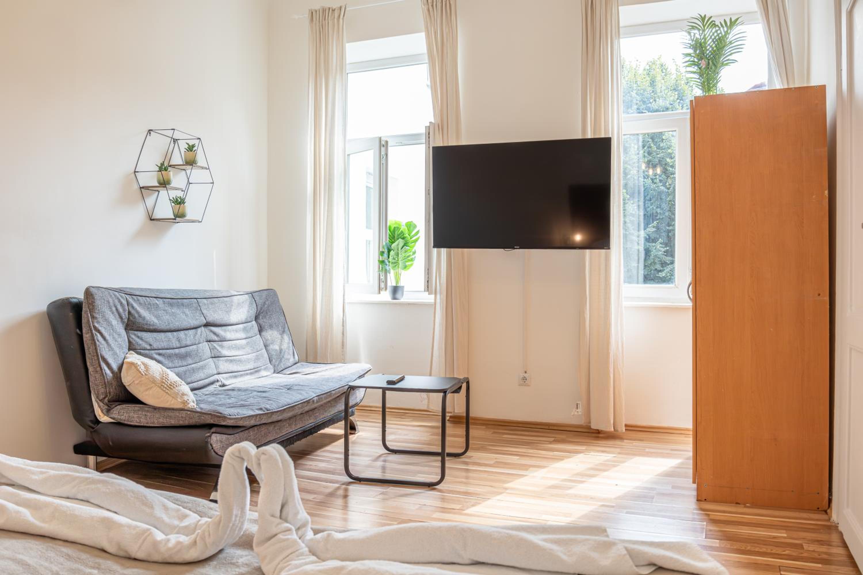 Inviting Economy 1BR Apt. with the best Location