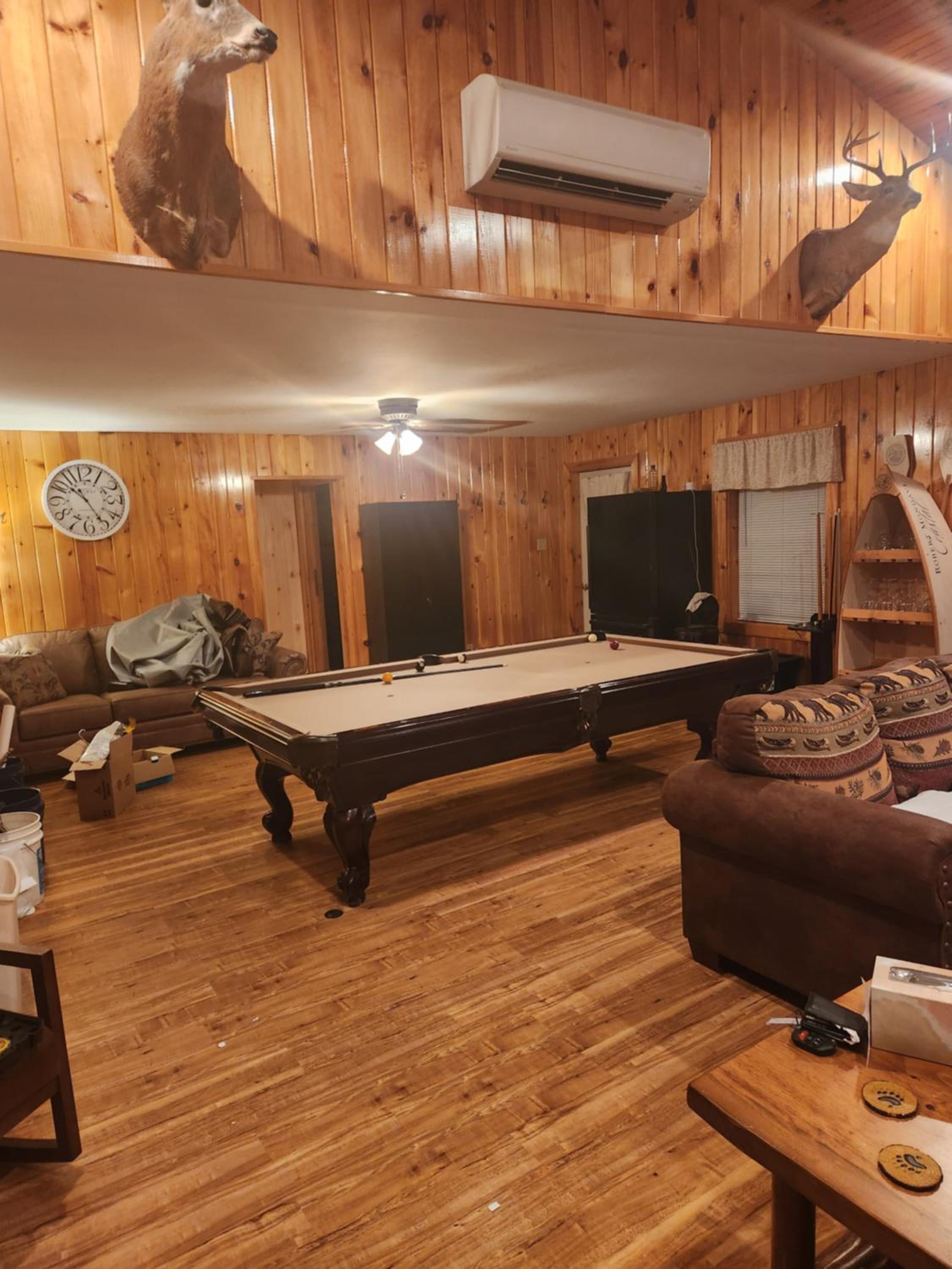 Spacious 5 Bedroom Cabin with Riverview & Black Lake Access