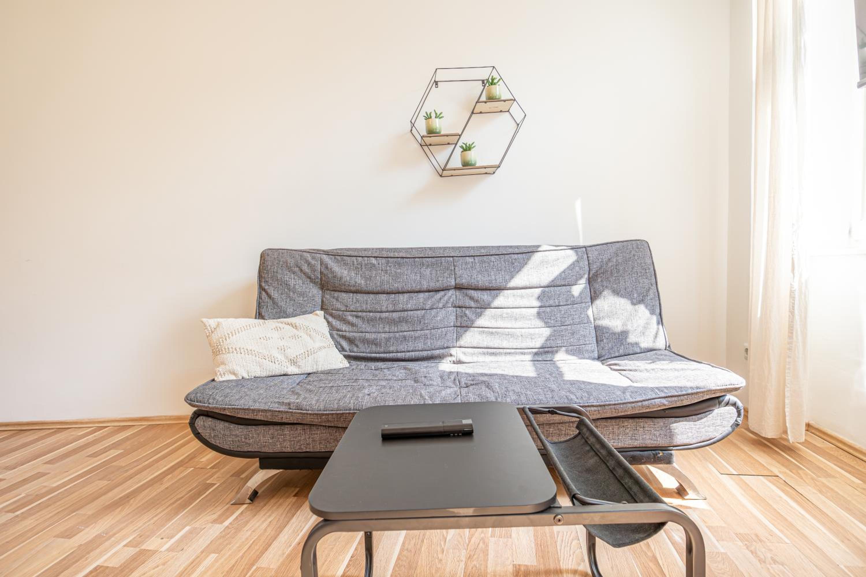 Inviting Economy 1BR Apt. with the best Location