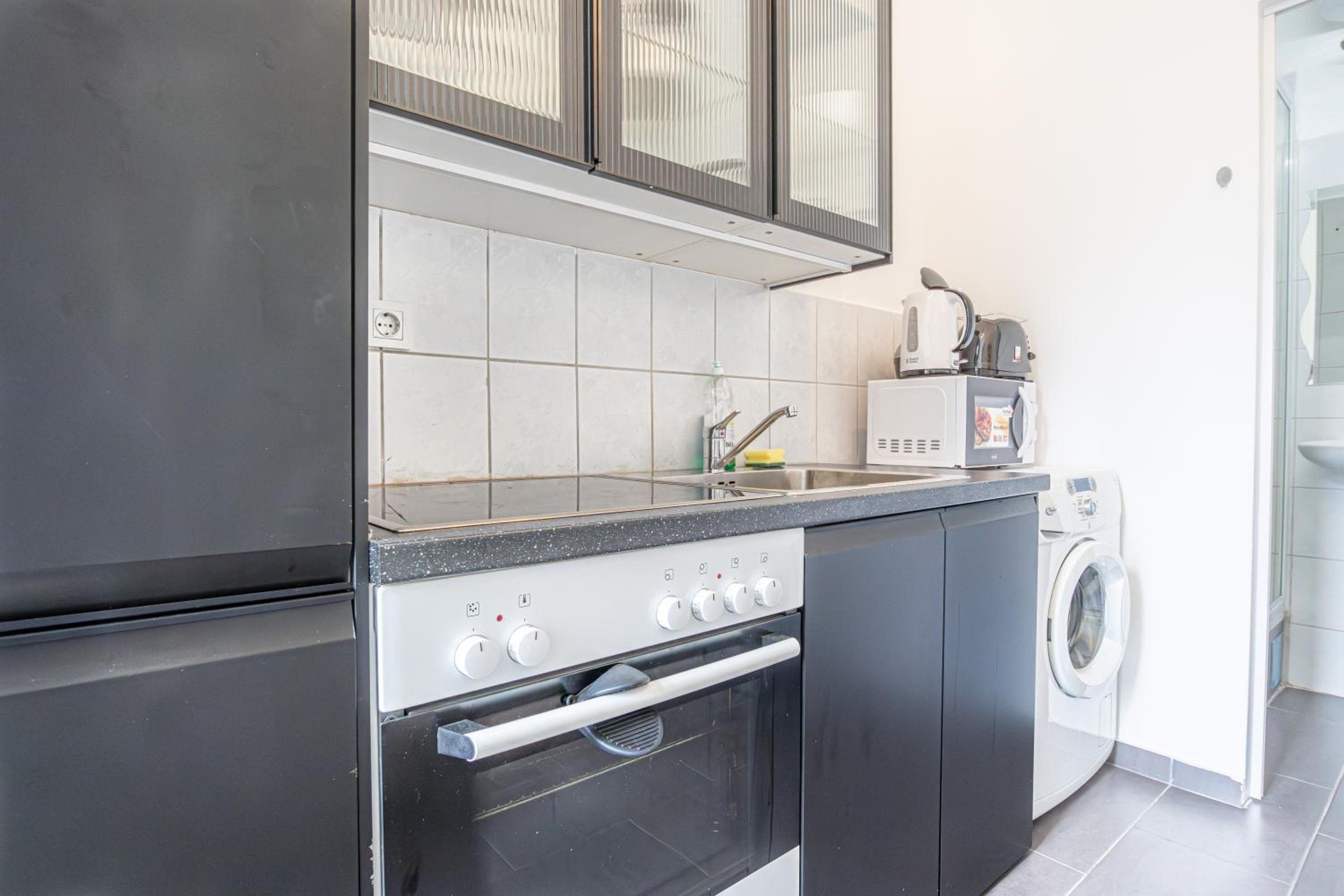 Inviting Economy 1BR Apt. with the best Location