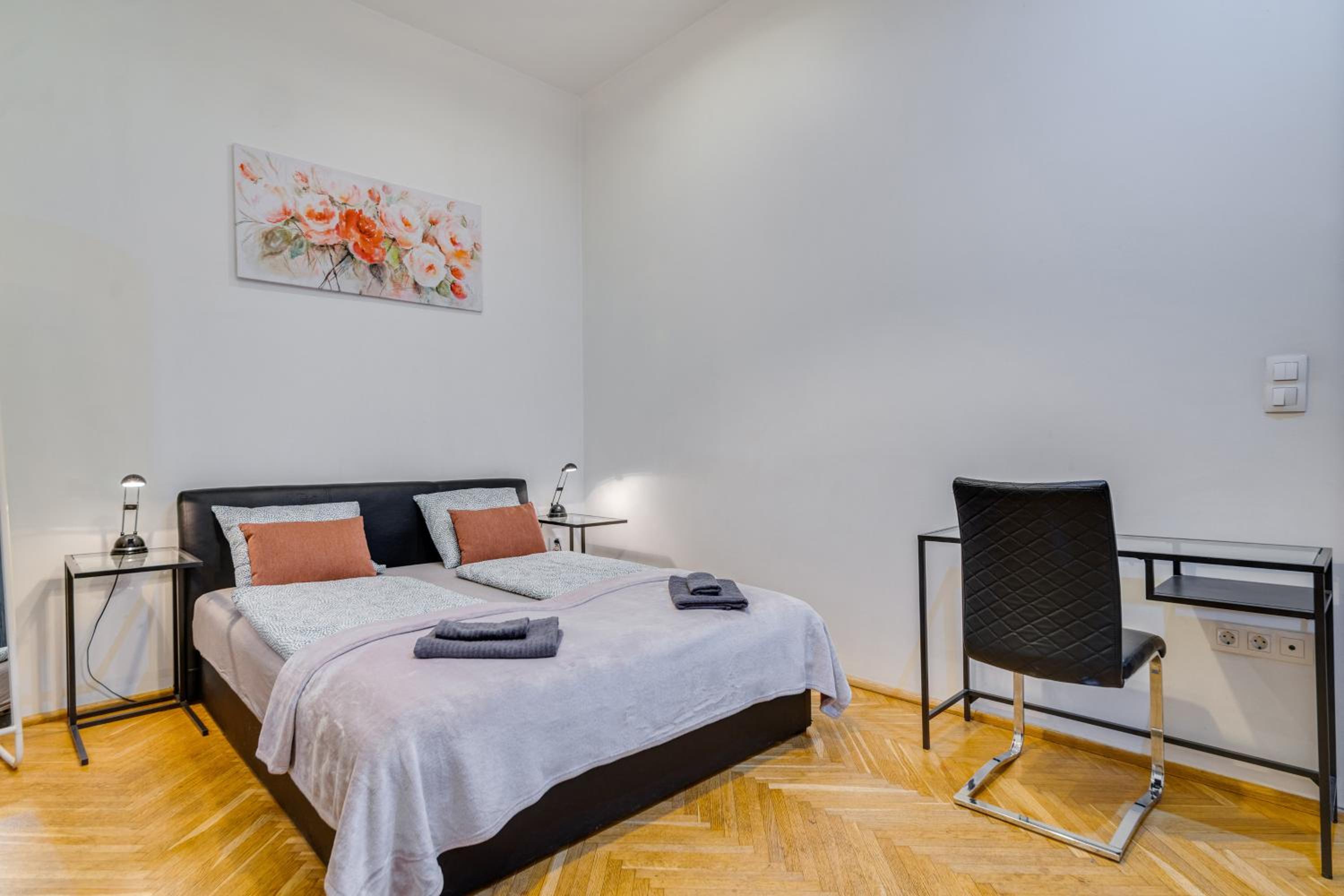 StyleMix Apartment in city heart view 3