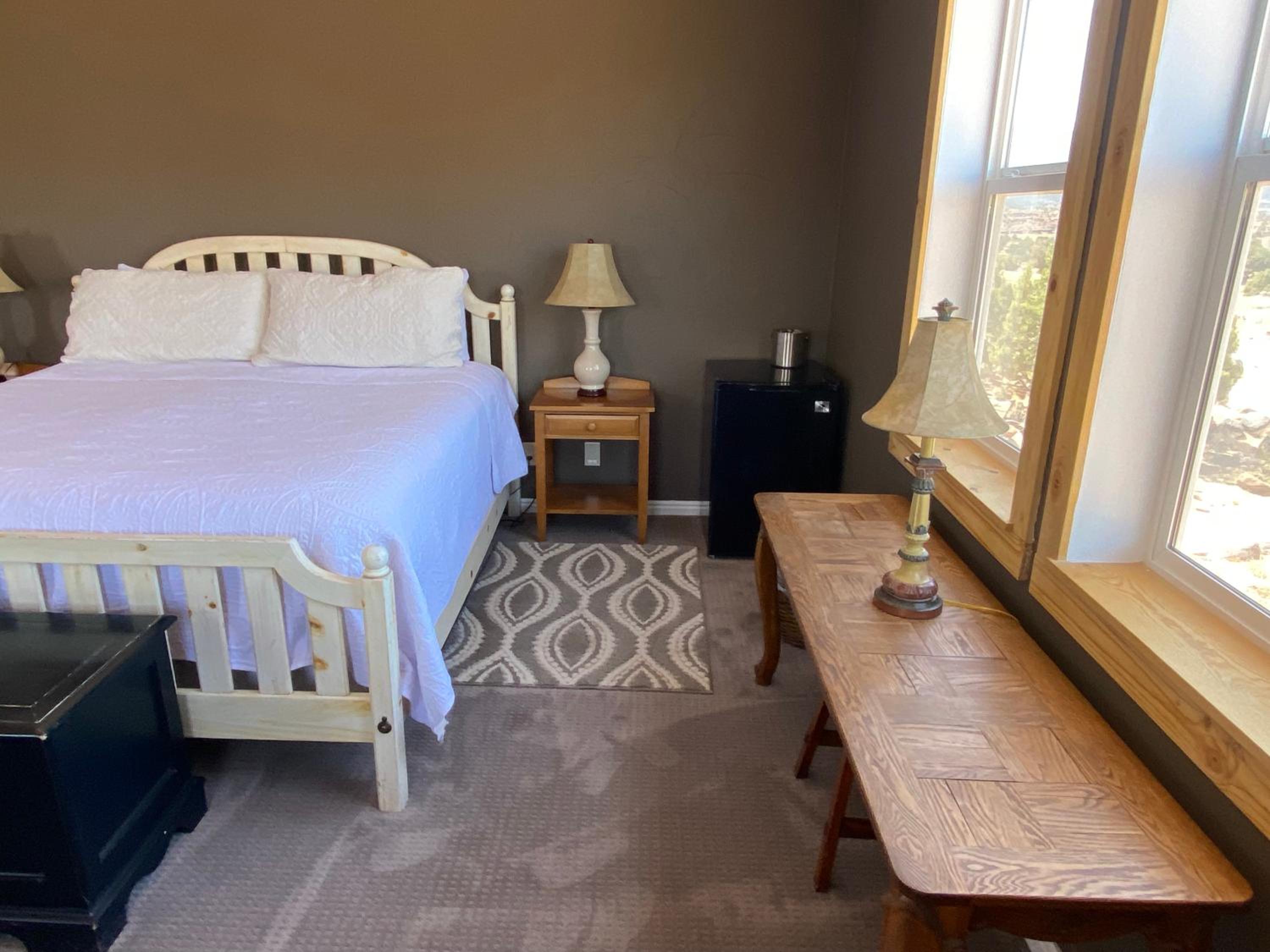 SkyRidge Inn