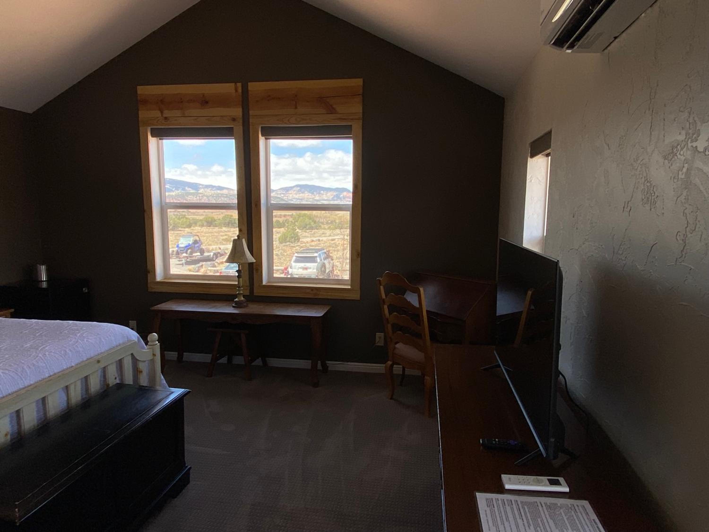 SkyRidge Inn
