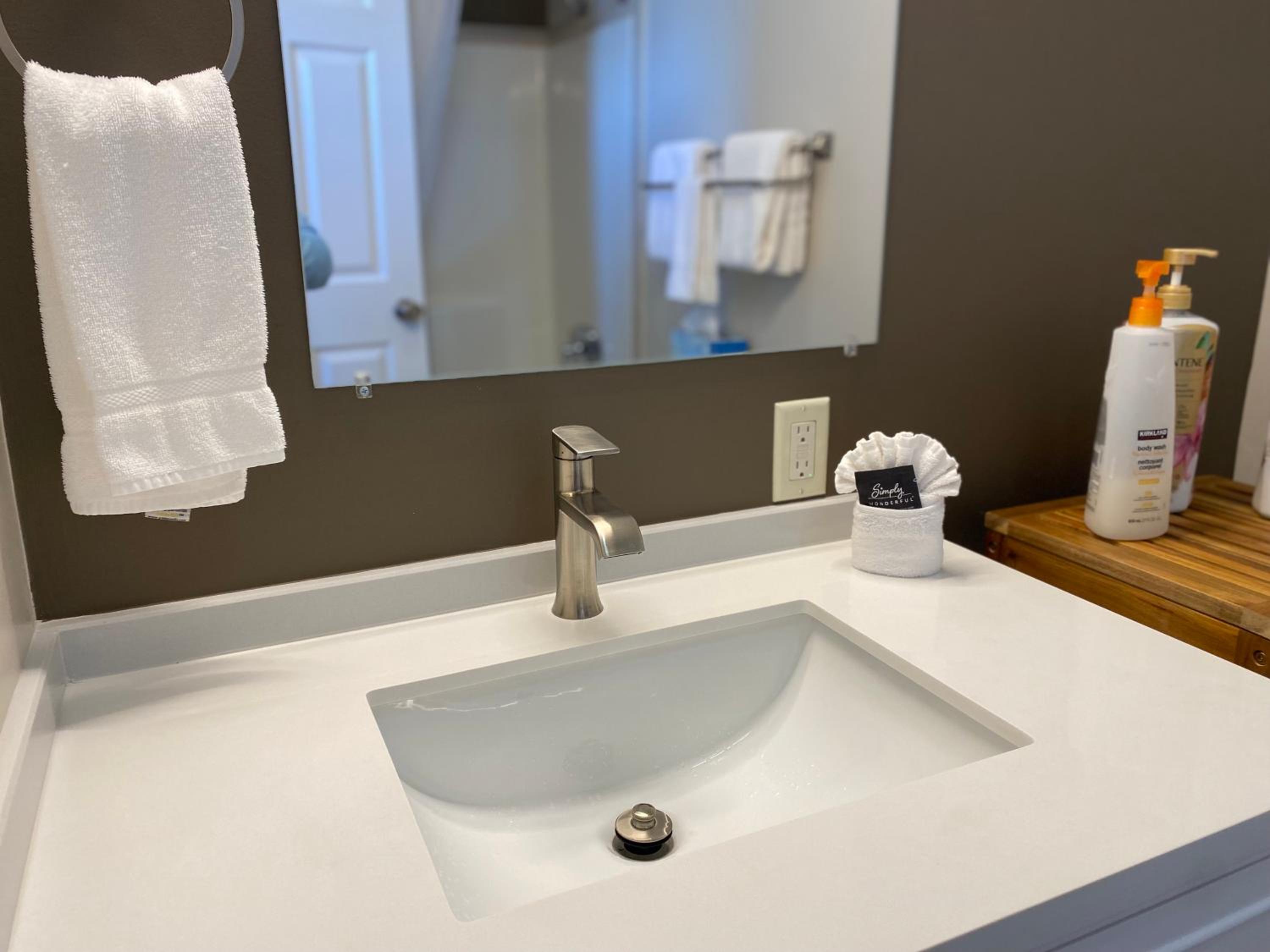 SkyRidge Inn