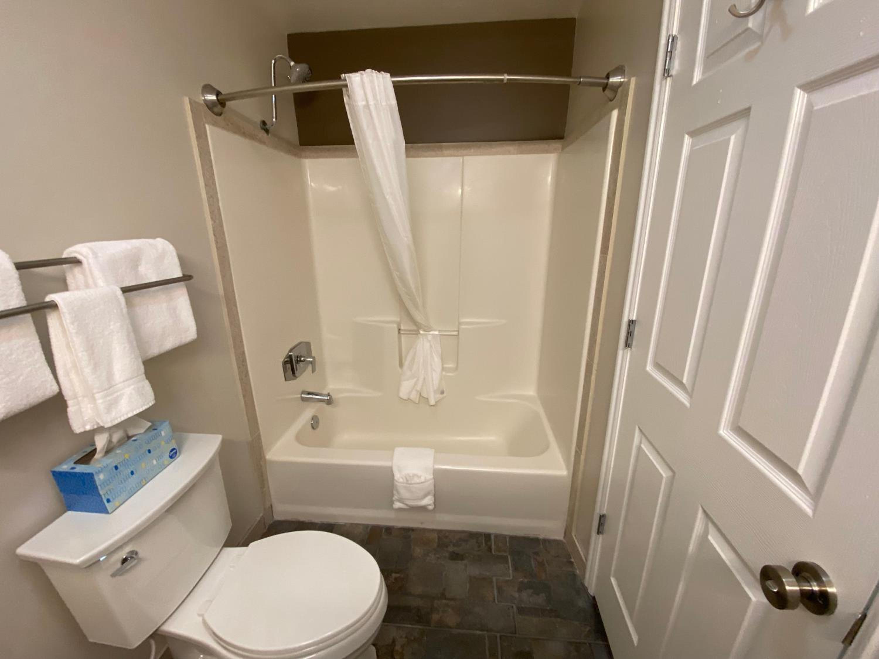 SkyRidge Inn
