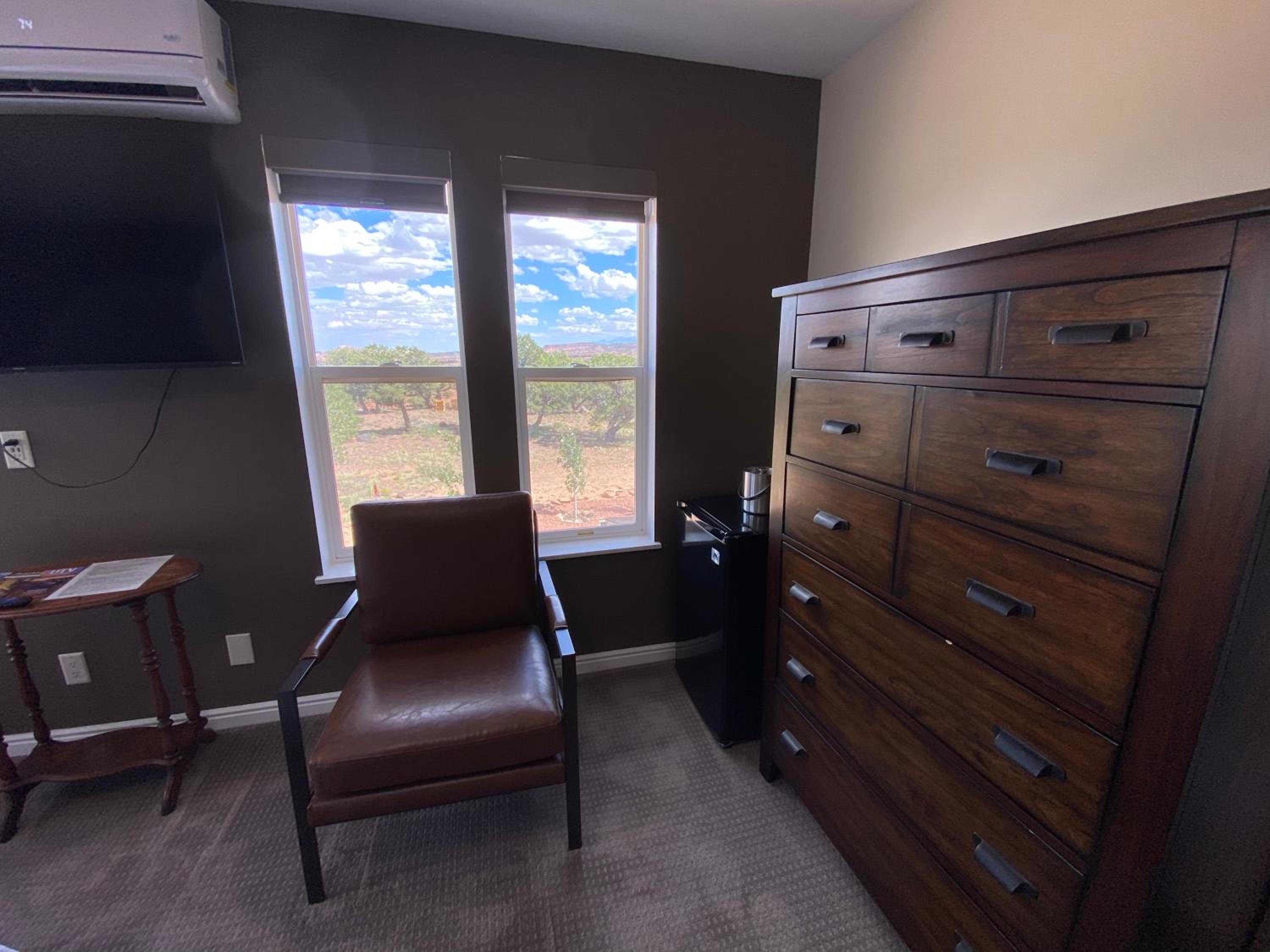 SkyRidge Inn