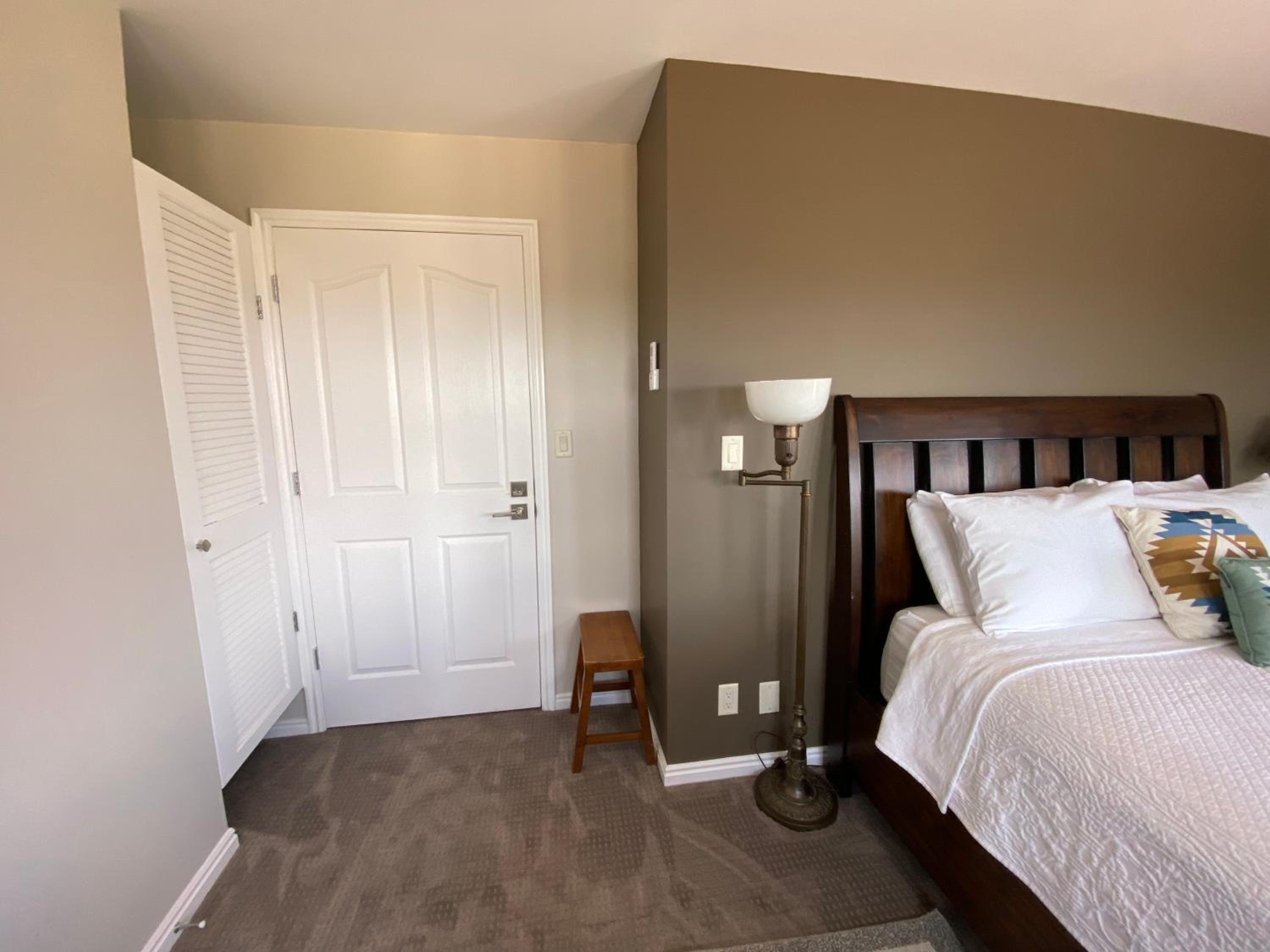 SkyRidge Inn
