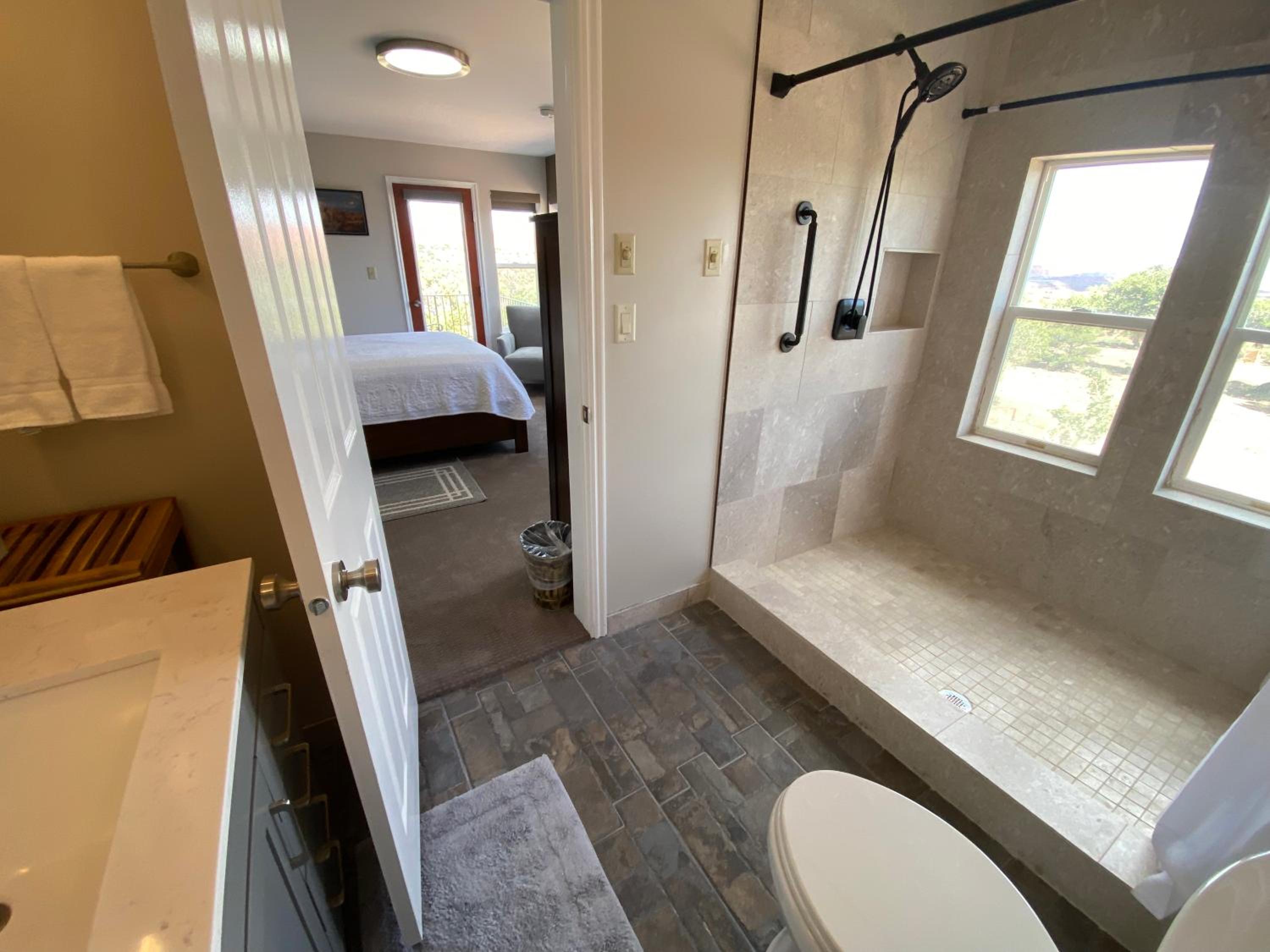 SkyRidge Inn