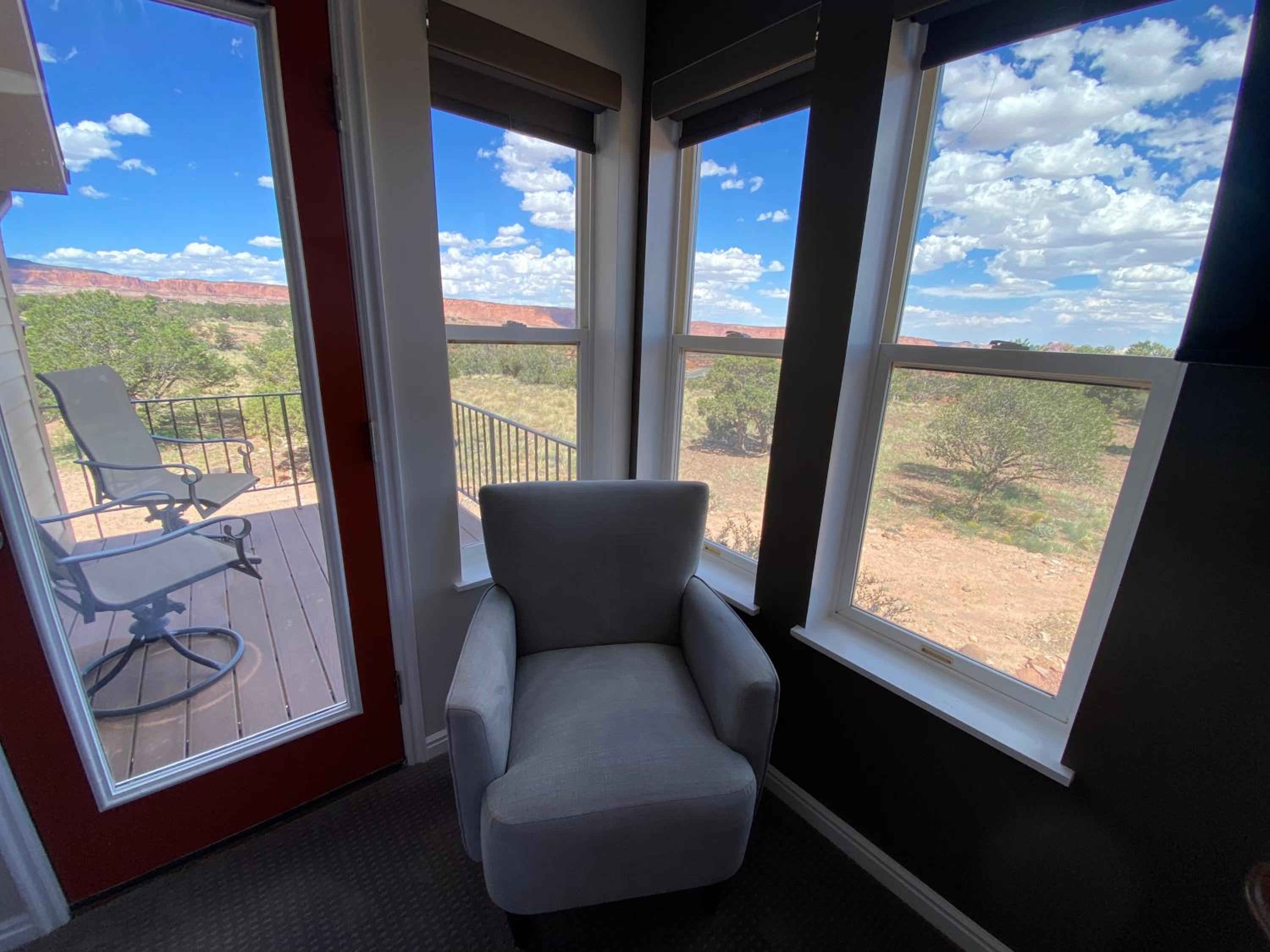 SkyRidge Inn