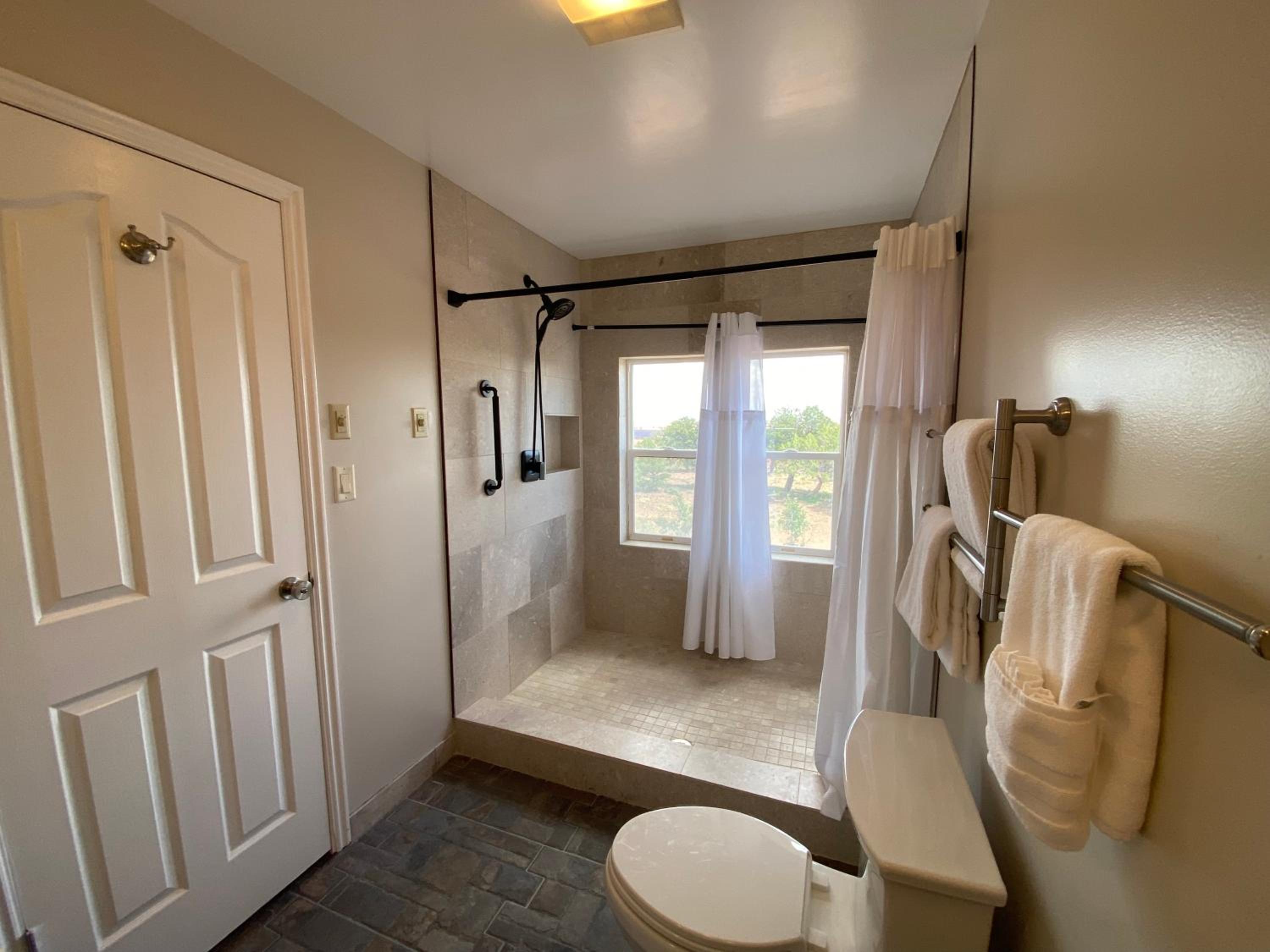 SkyRidge Inn