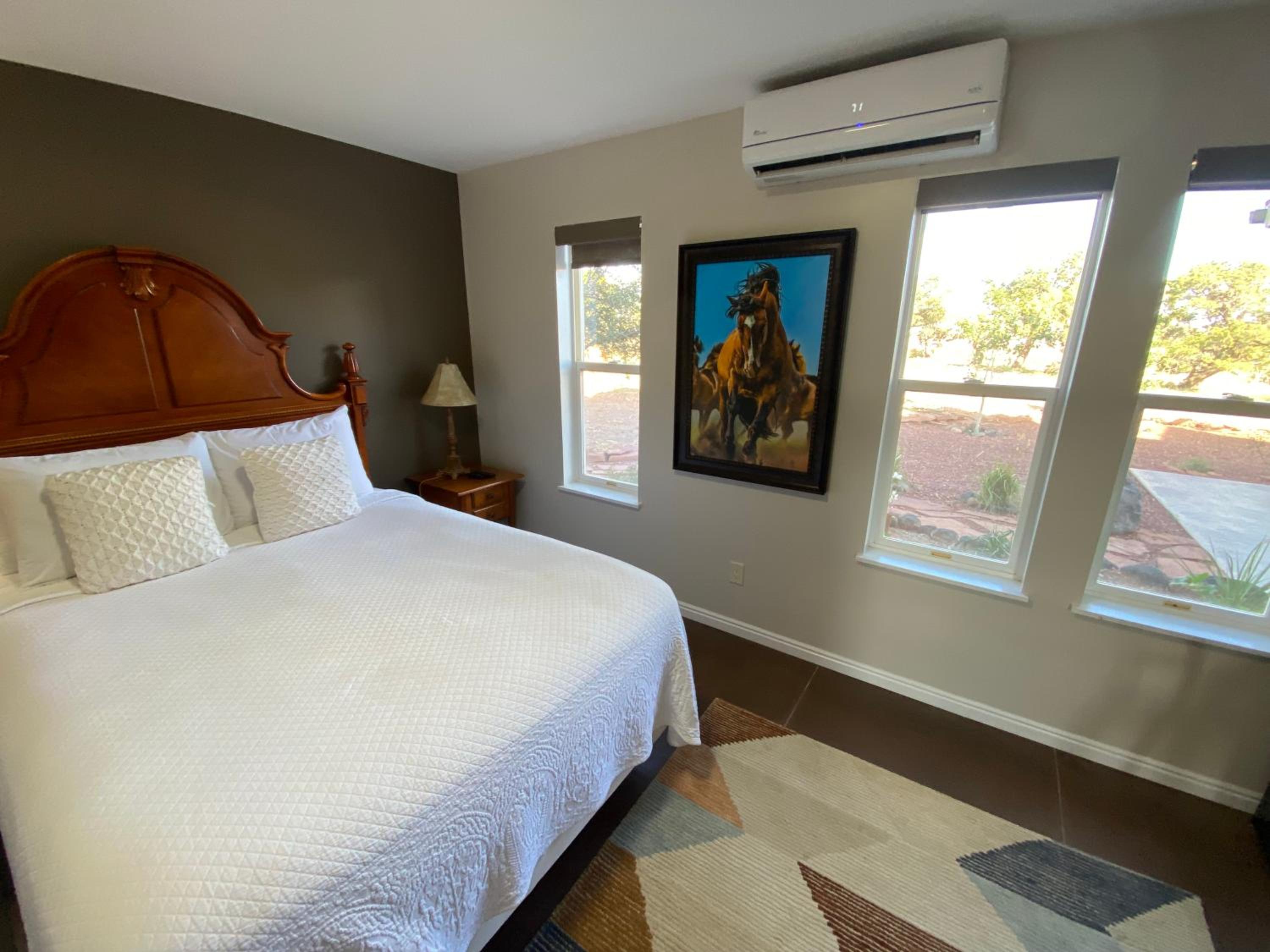 SkyRidge Inn