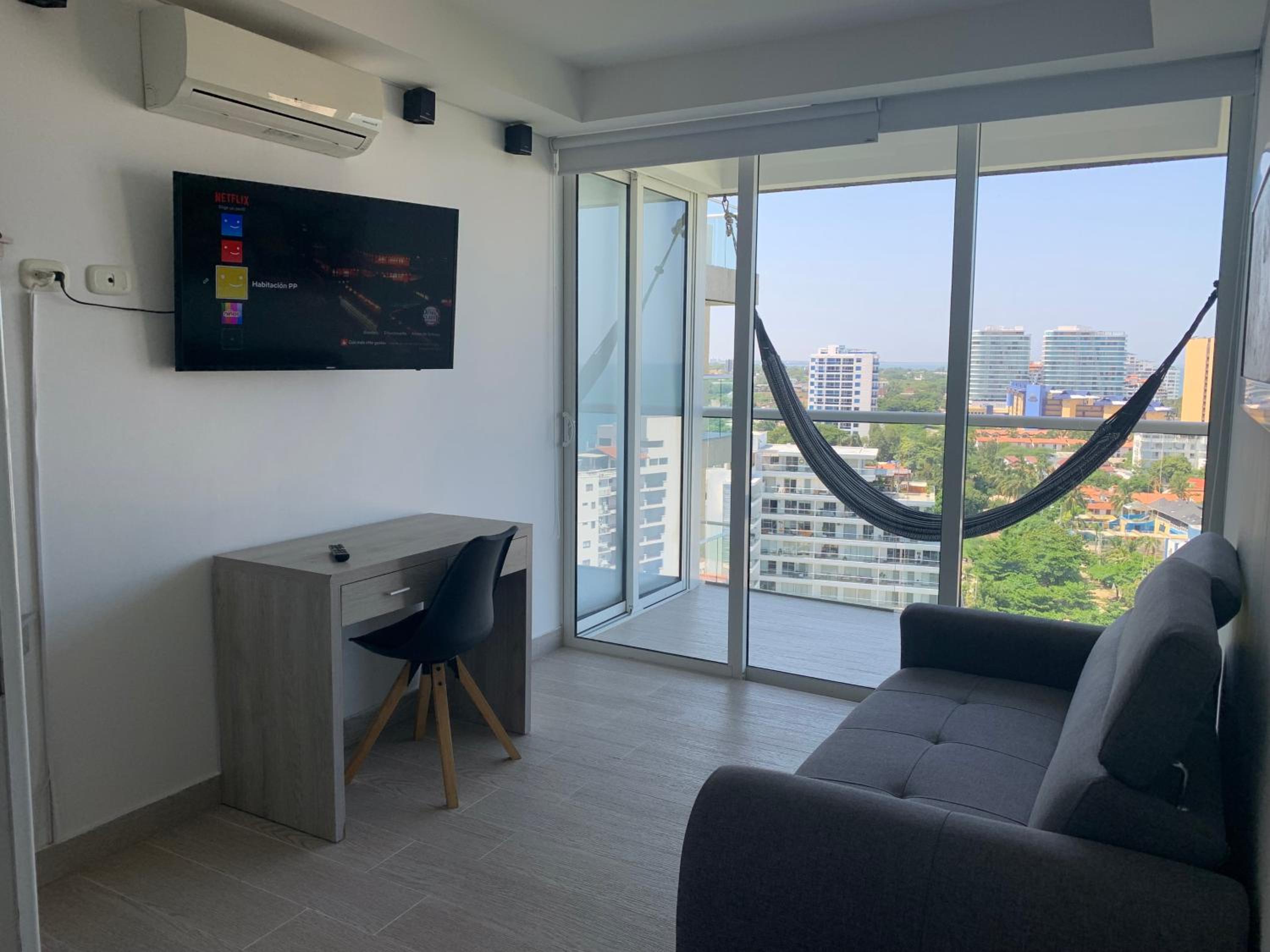 Amazing Penthouse ZAZUE