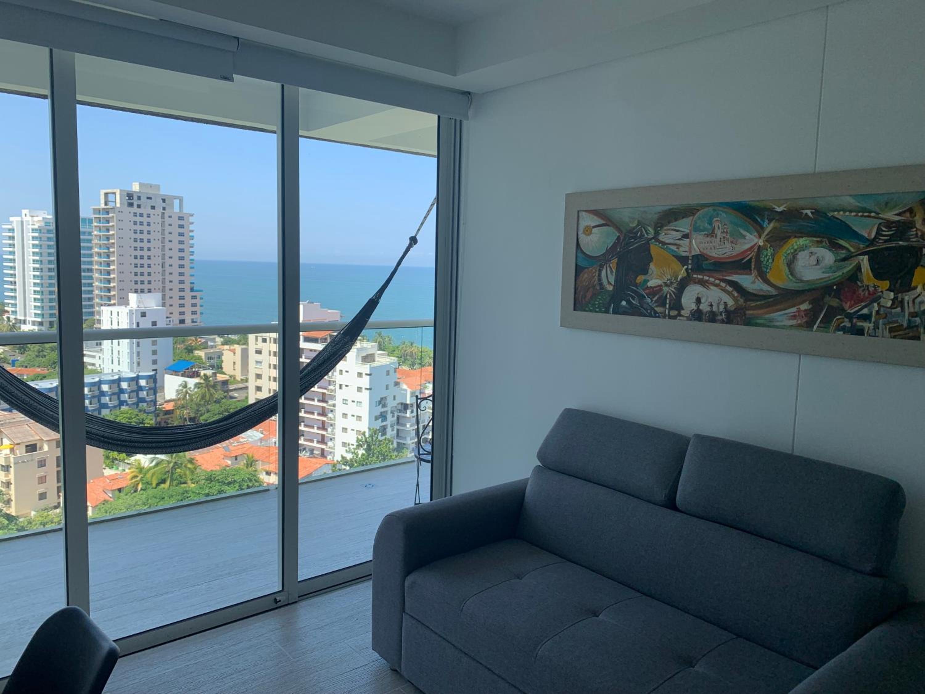 Amazing Penthouse ZAZUE