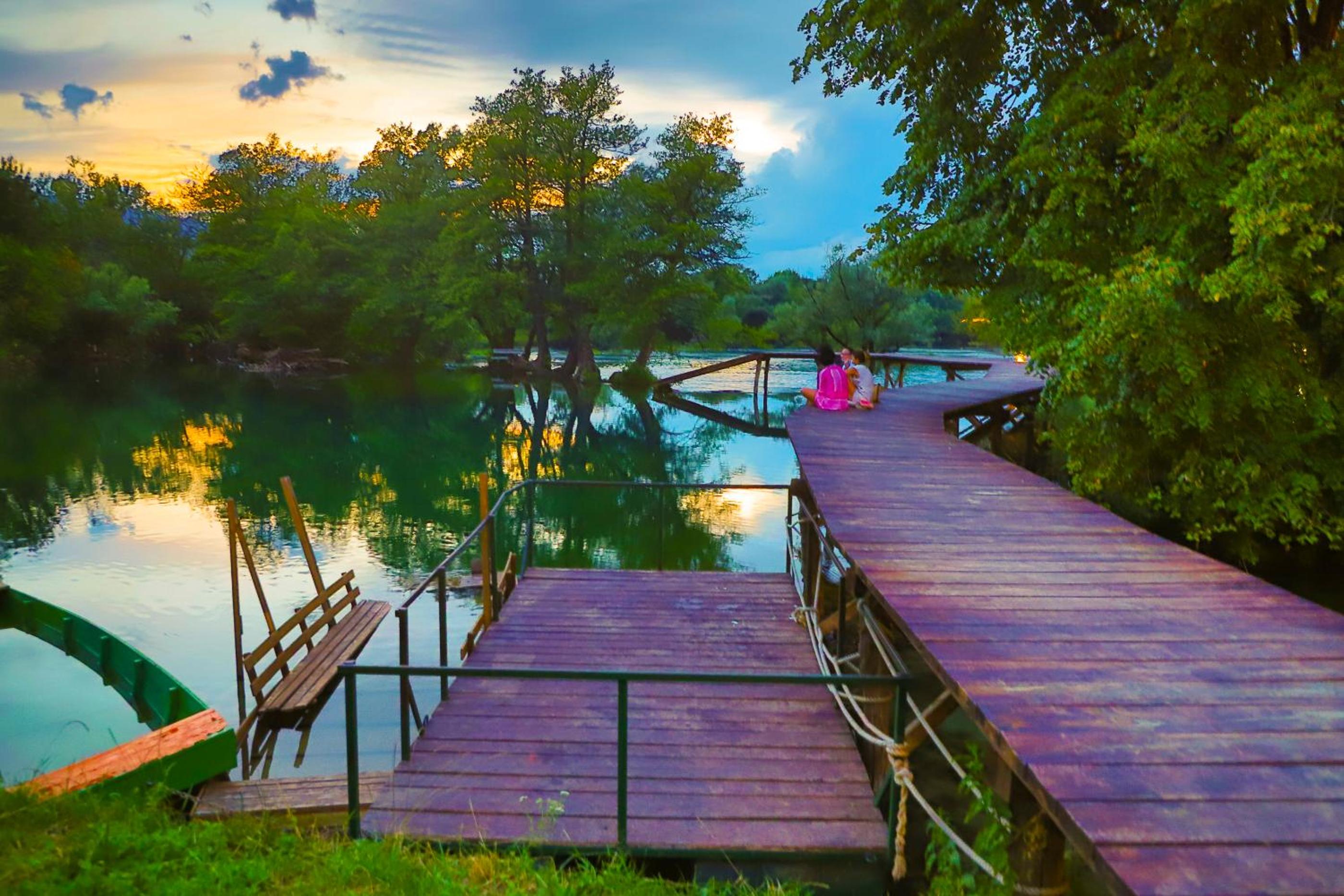 Holiday Homes Pozitiva