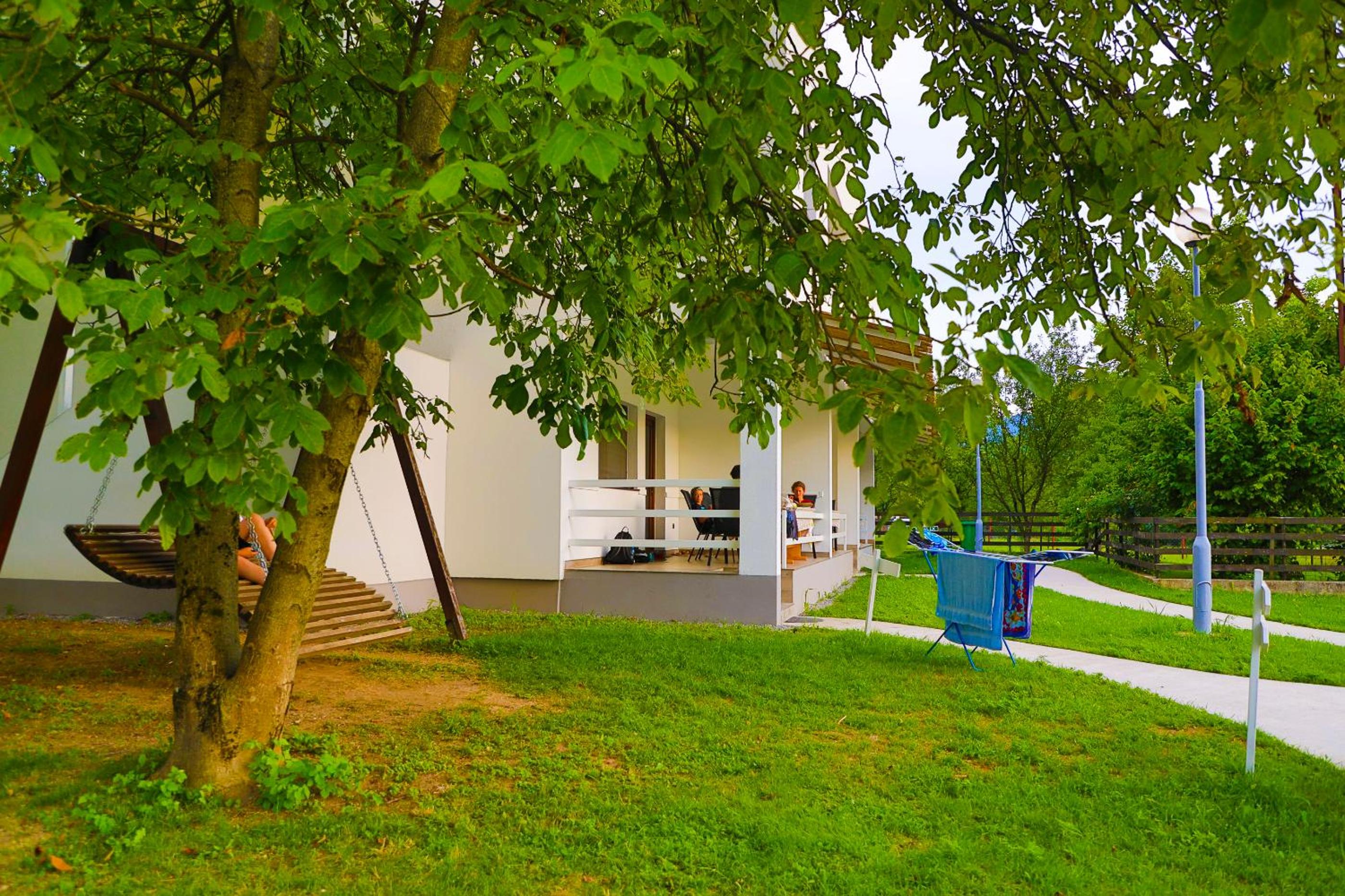 Holiday Homes Pozitiva