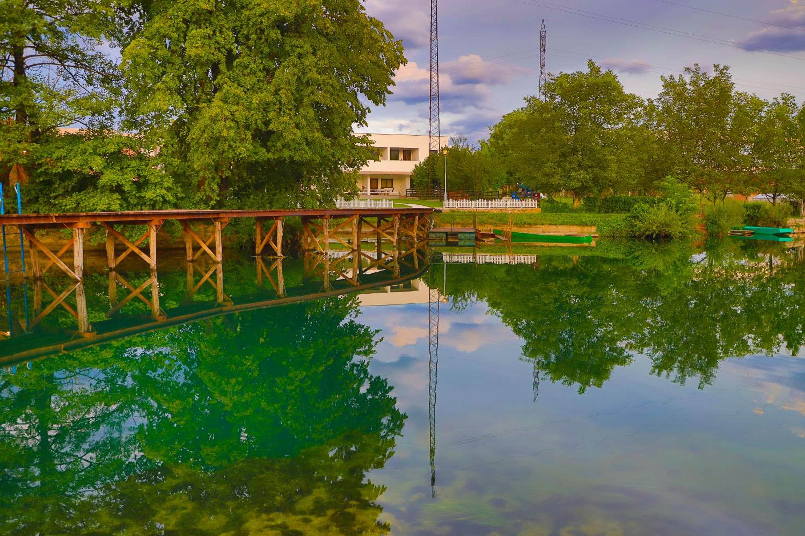 Holiday Homes Pozitiva