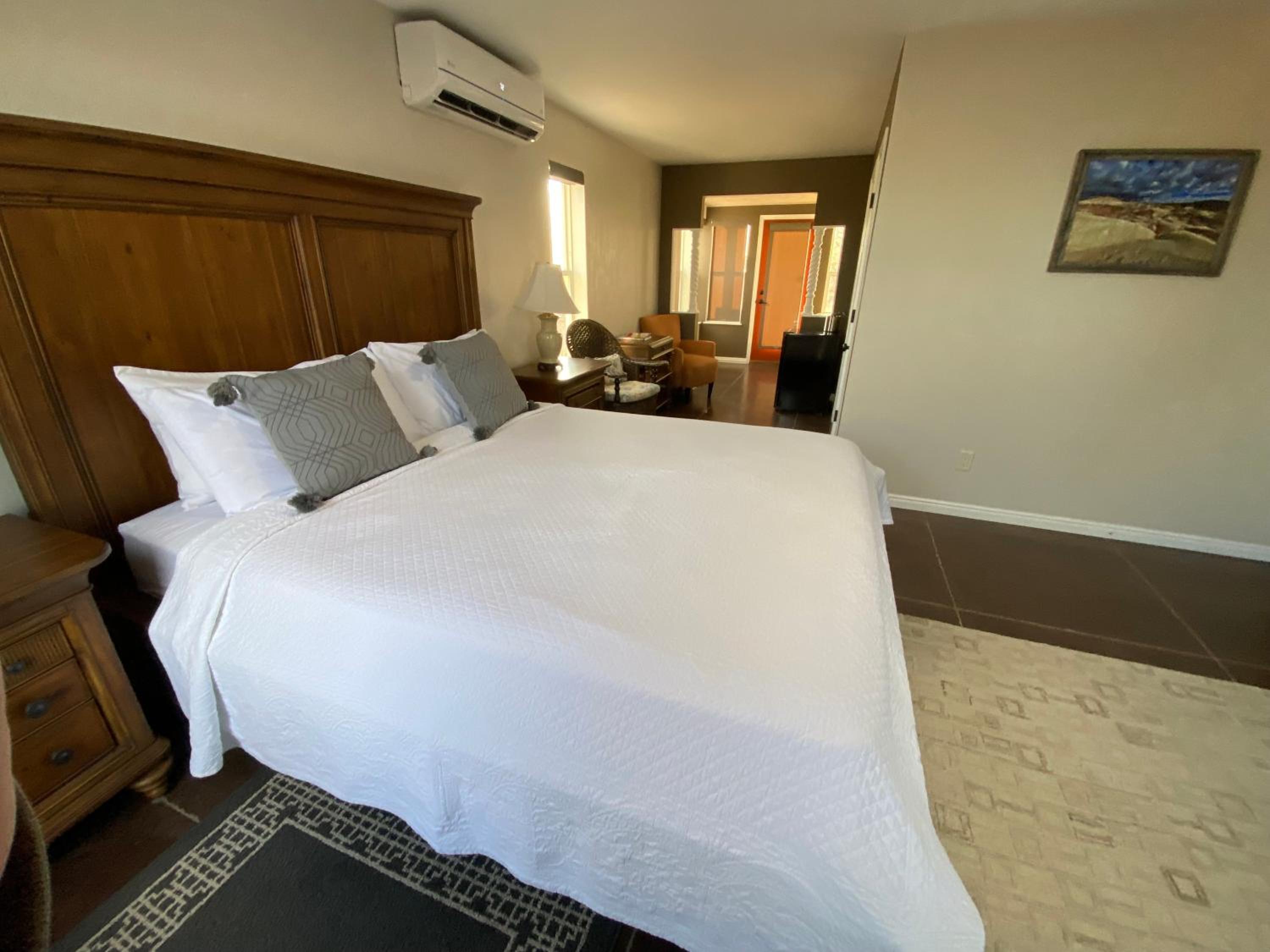 SkyRidge Inn