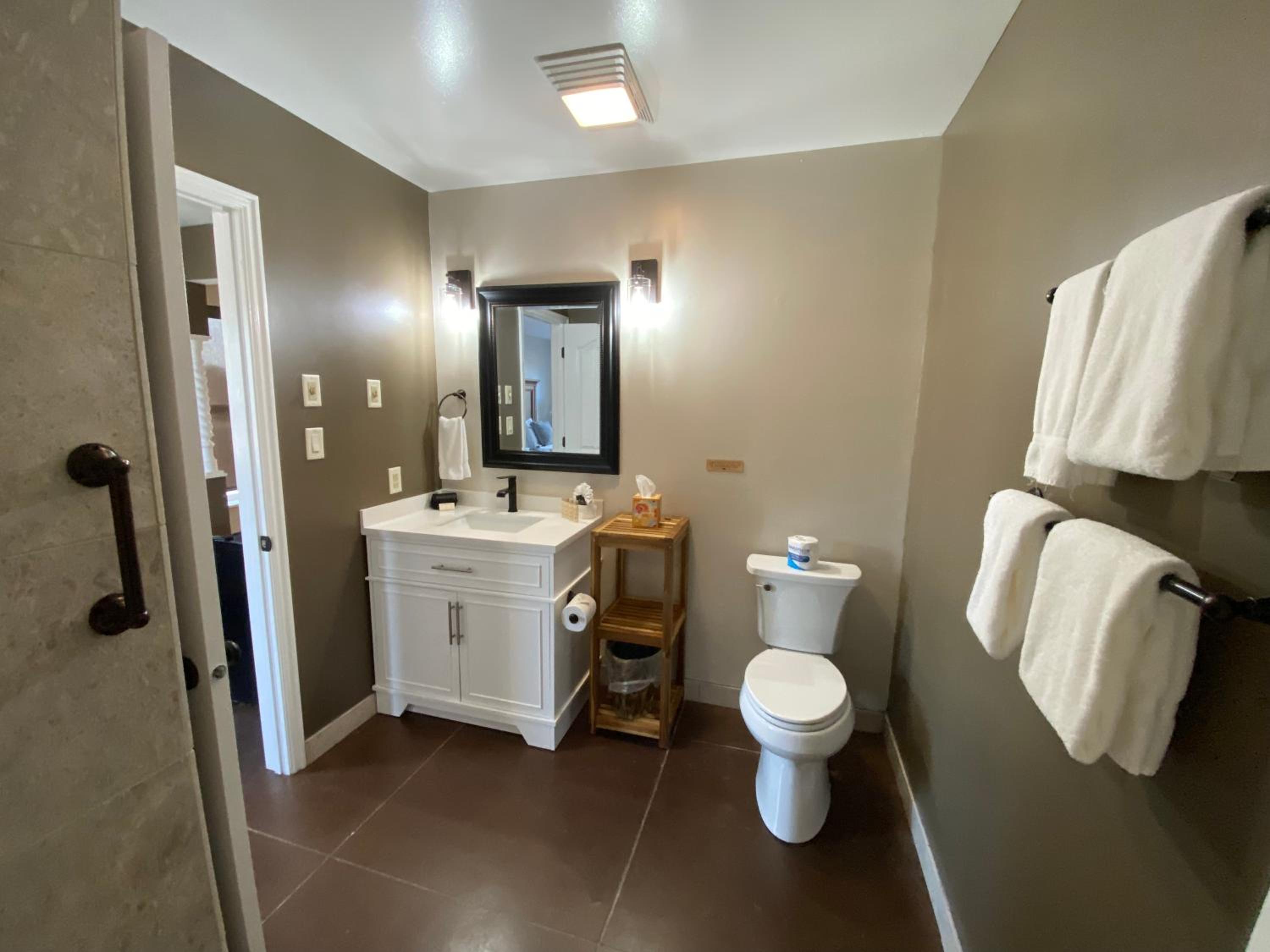 SkyRidge Inn