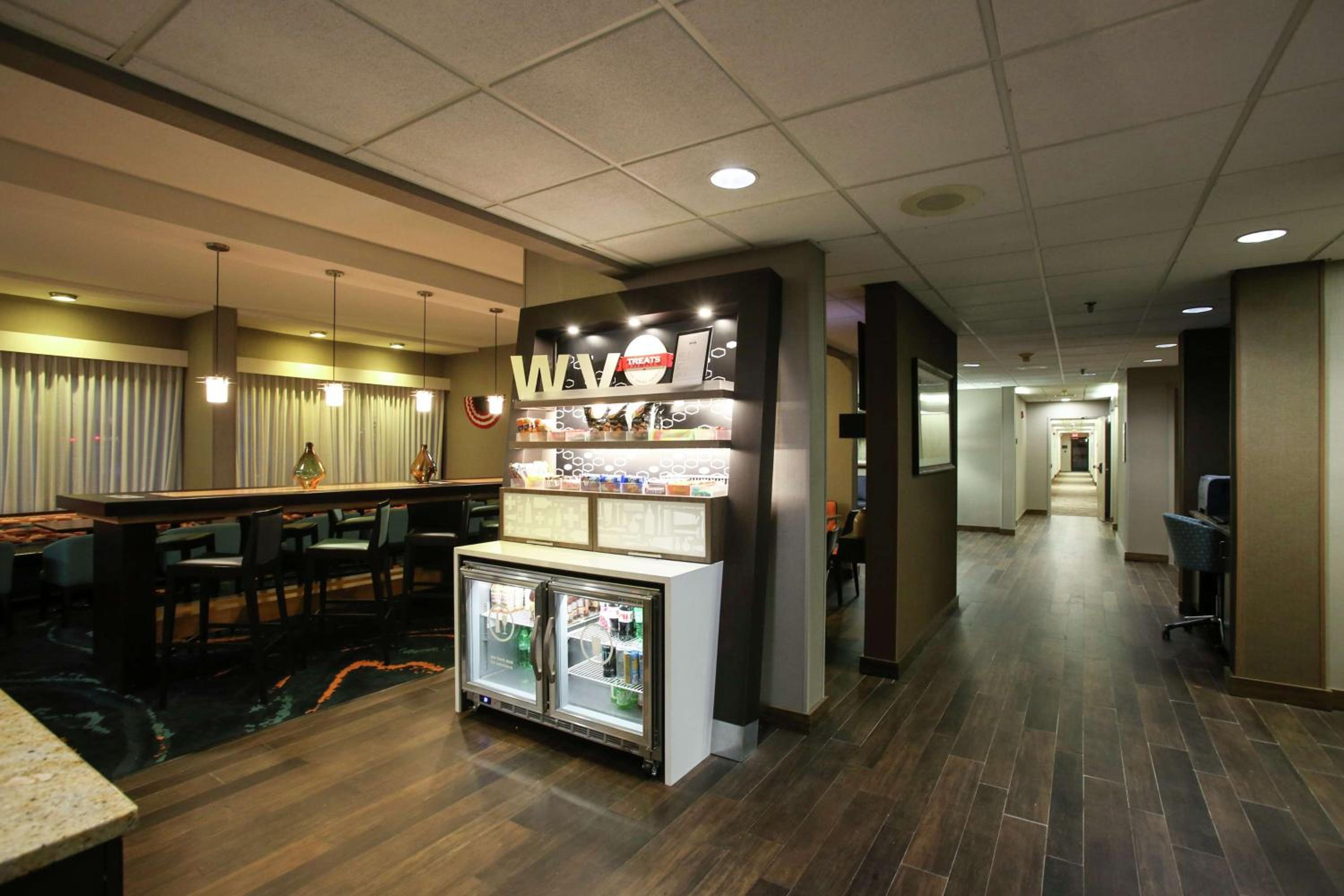 Beckley Vacations - Hampton Inn Beckley - Property Image 24