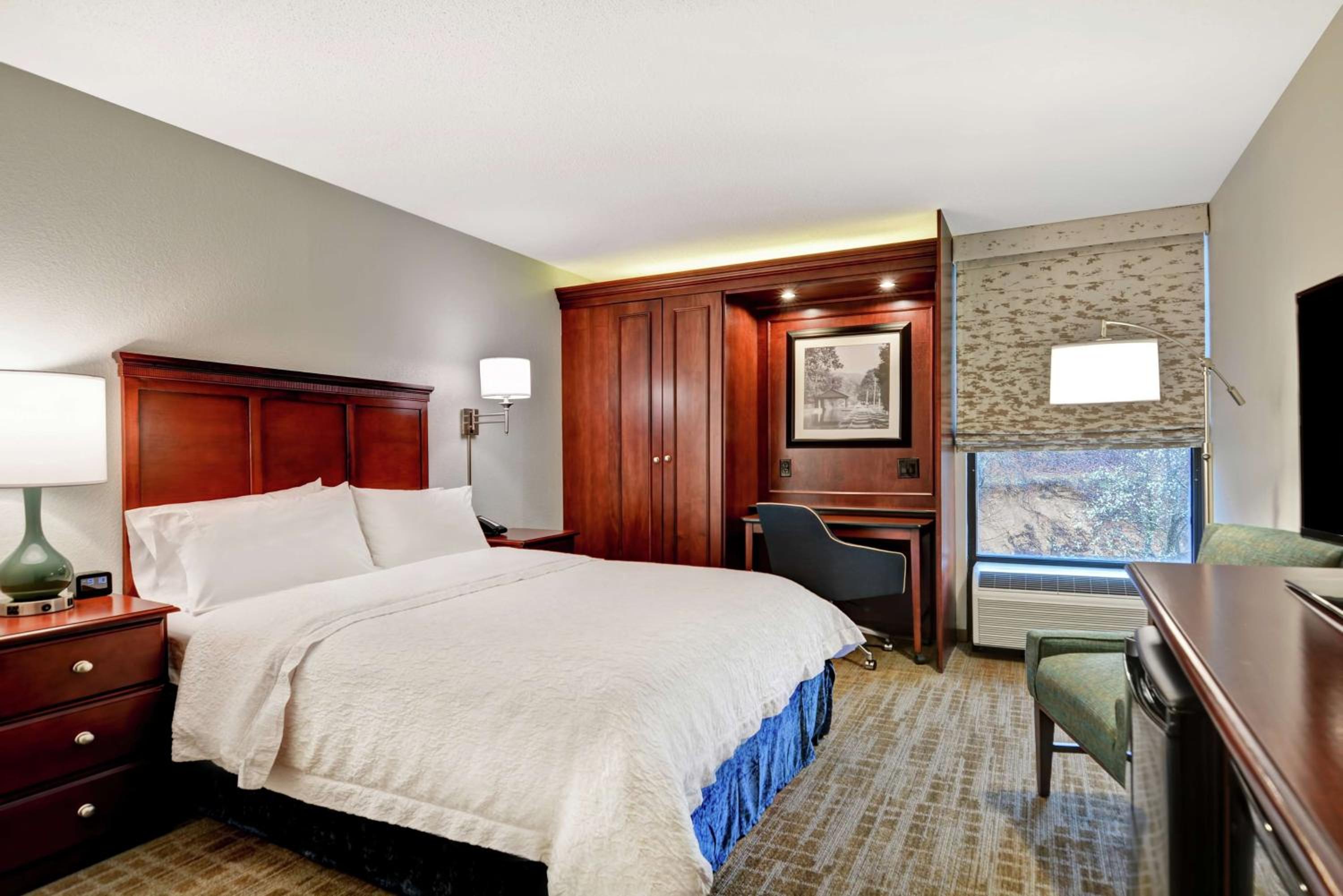 Beckley Vacations - Hampton Inn Beckley - Property Image 35